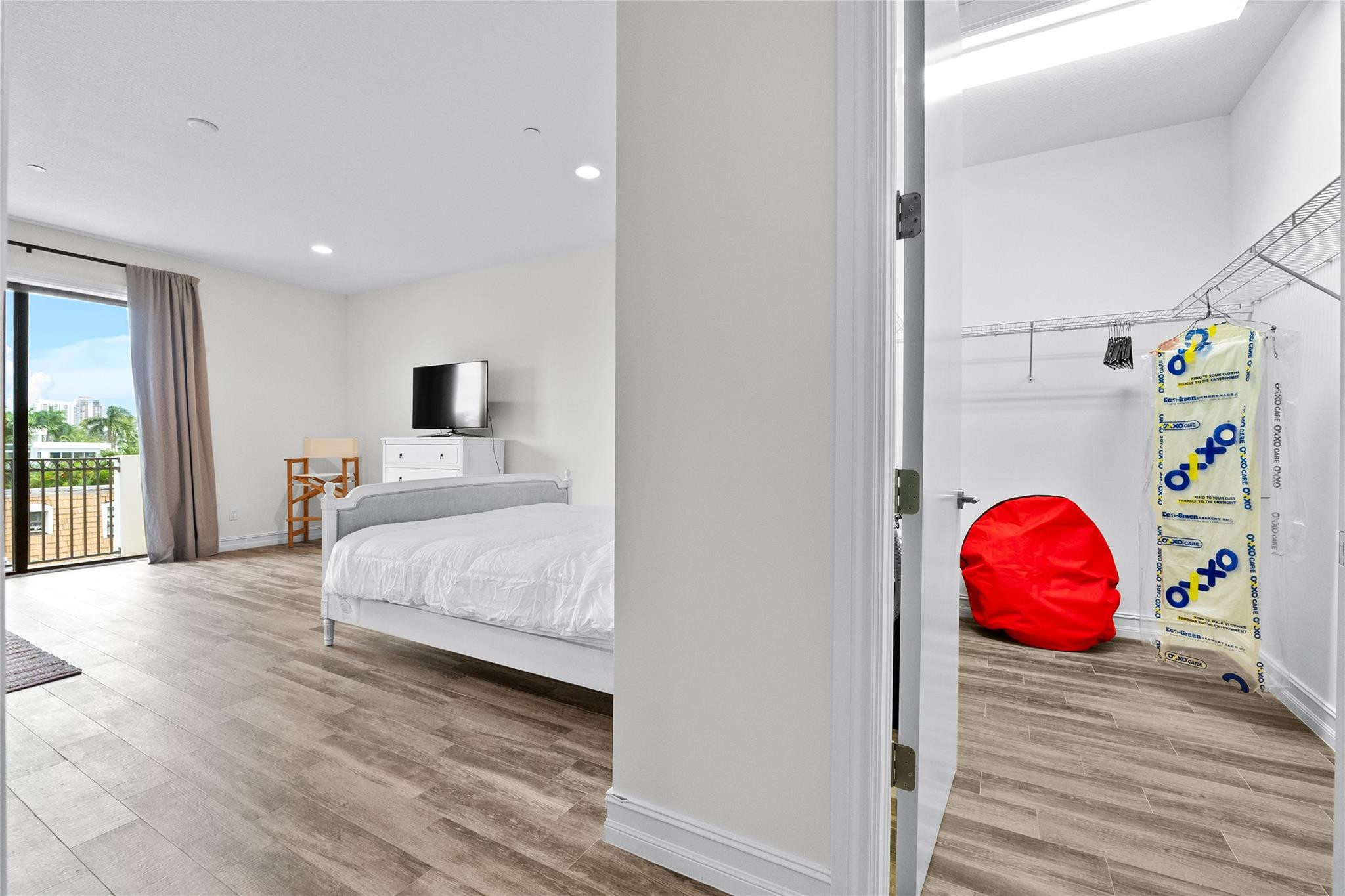 105 Isle Of Venice Drive 105