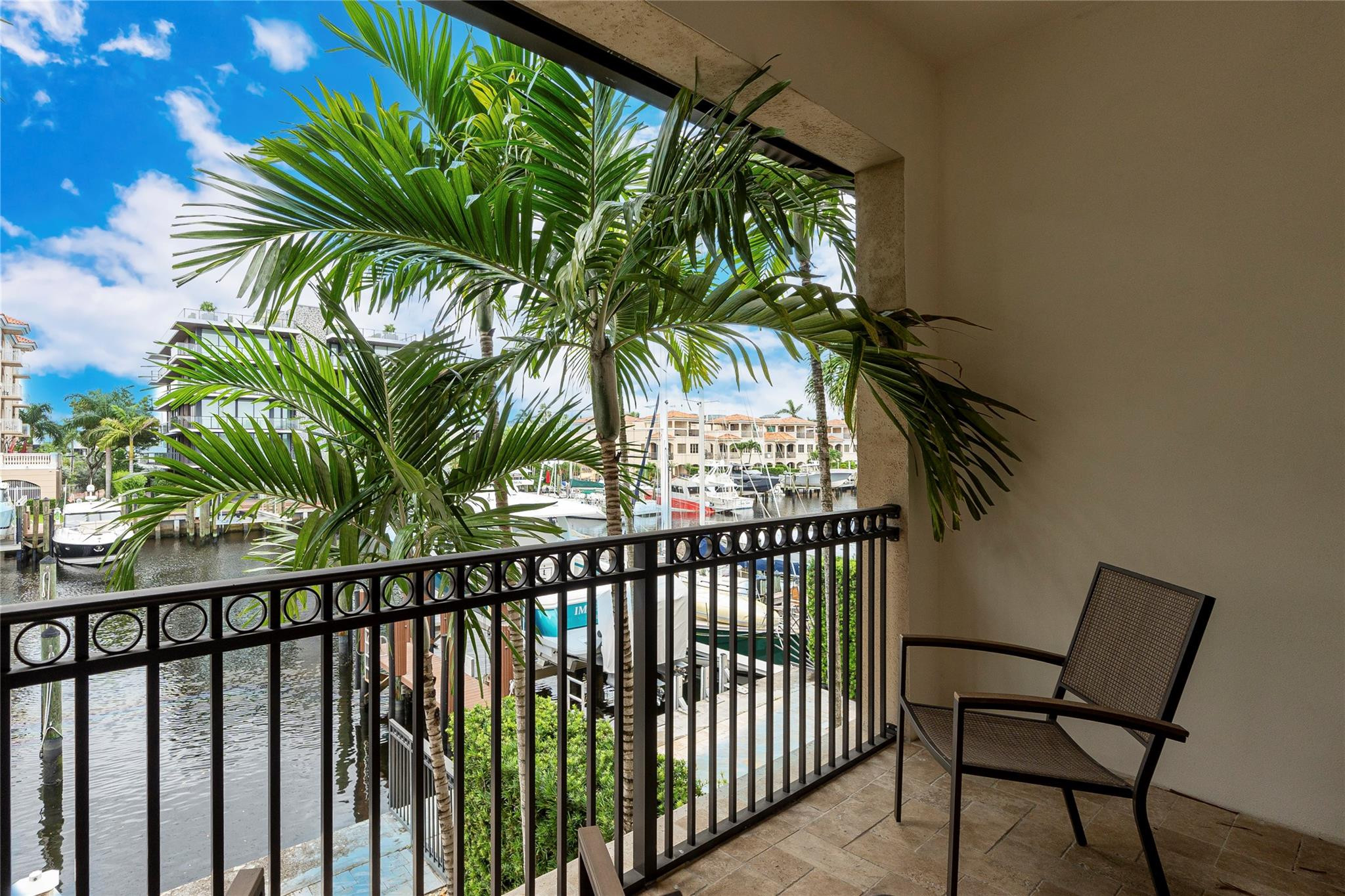 105 Isle Of Venice Drive 105