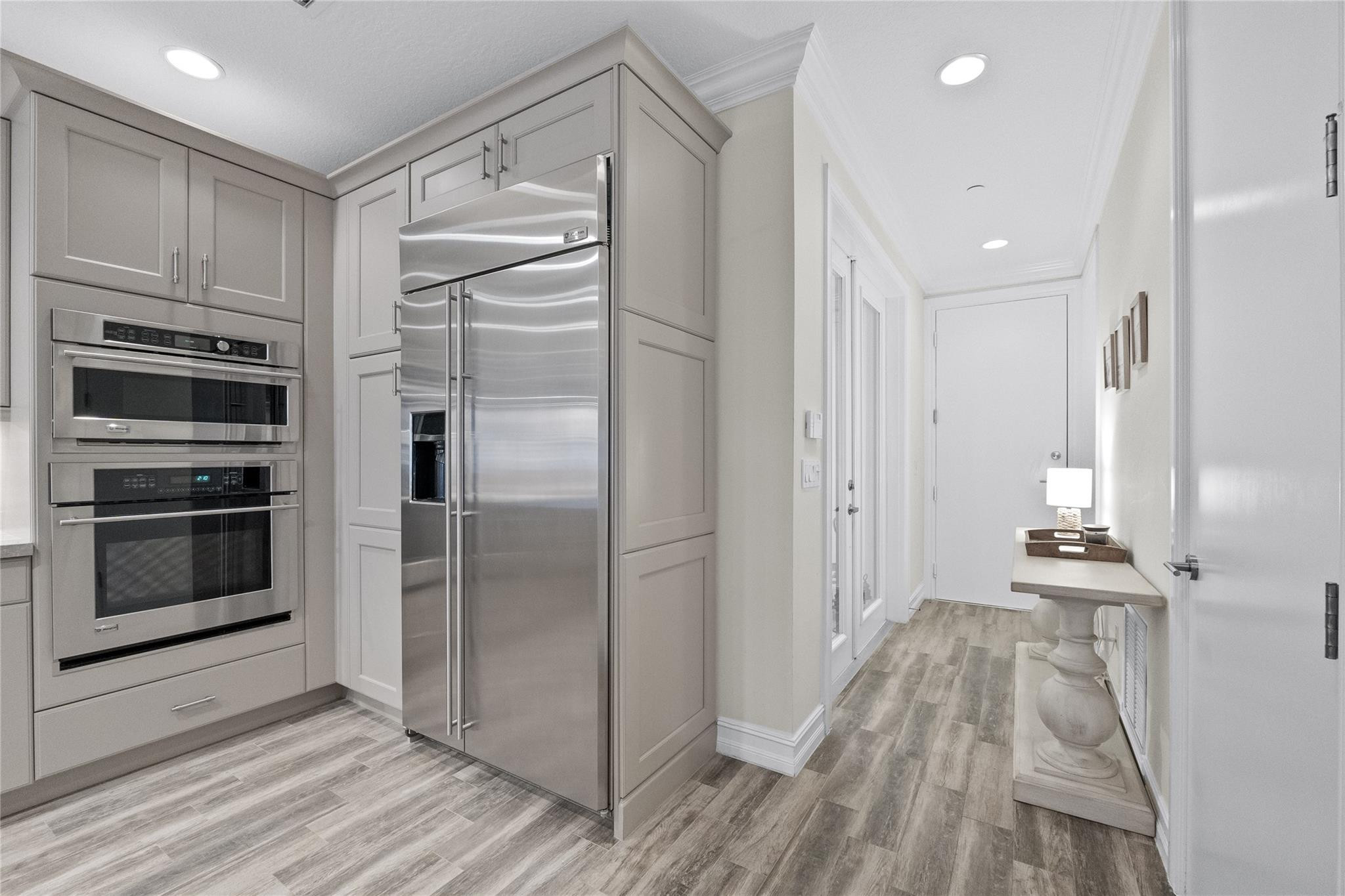 105 Isle Of Venice Drive 105