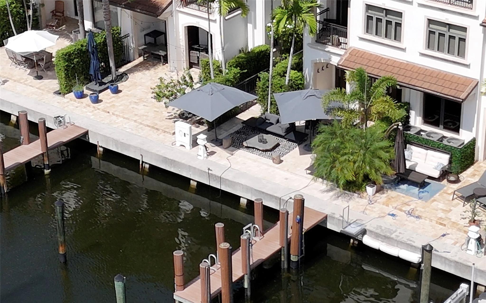 105 Isle Of Venice Drive 105