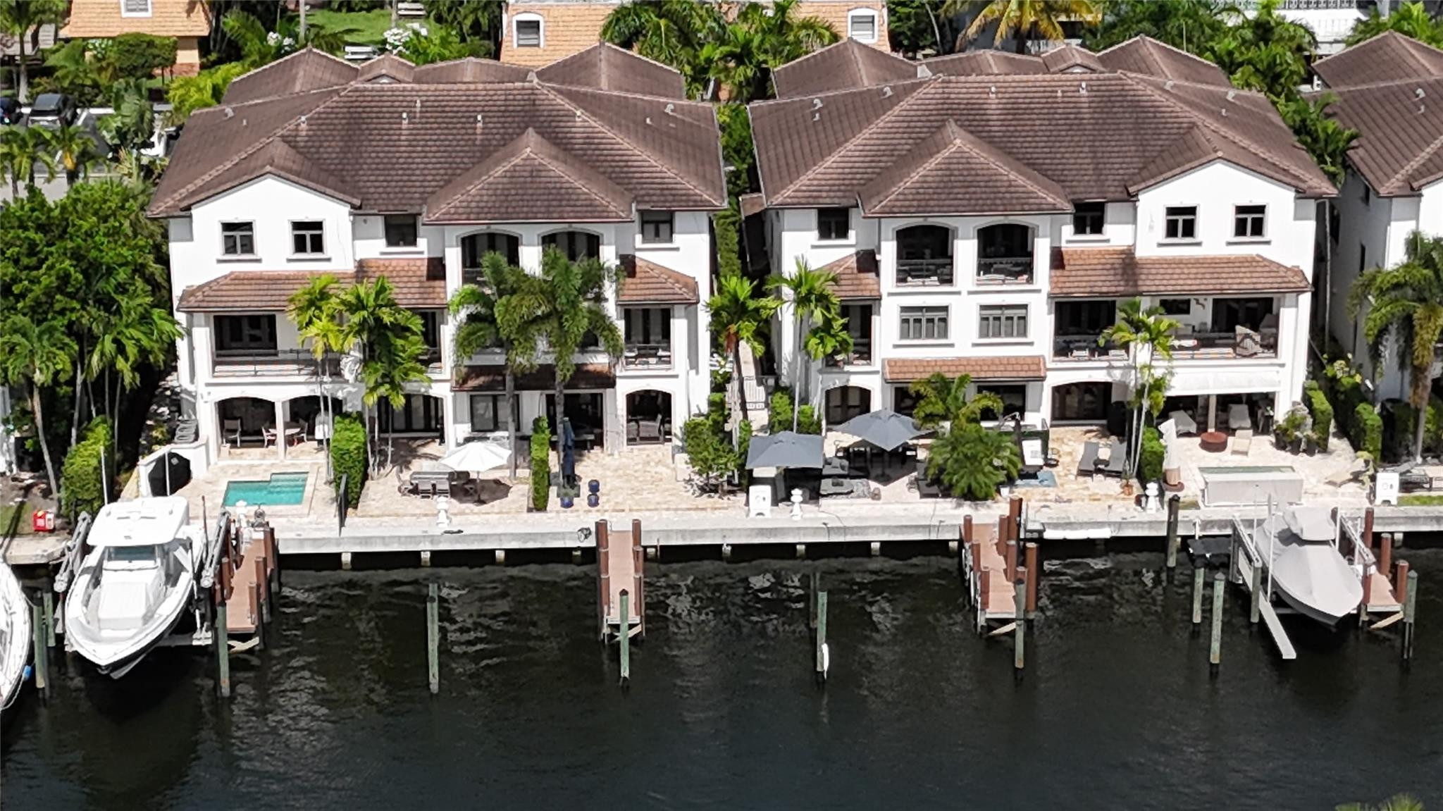 105 Isle Of Venice Drive 105