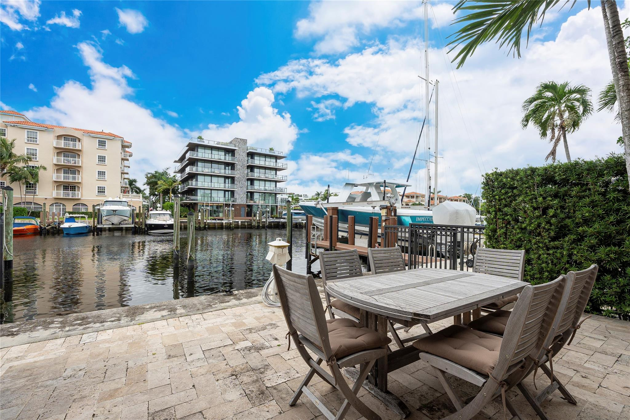 105 Isle Of Venice Drive 105