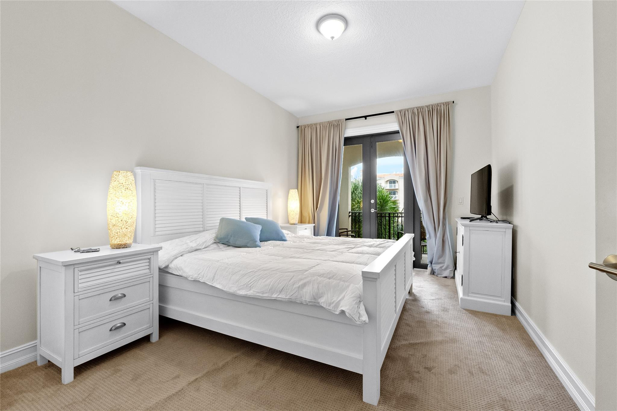 105 Isle Of Venice Drive 105