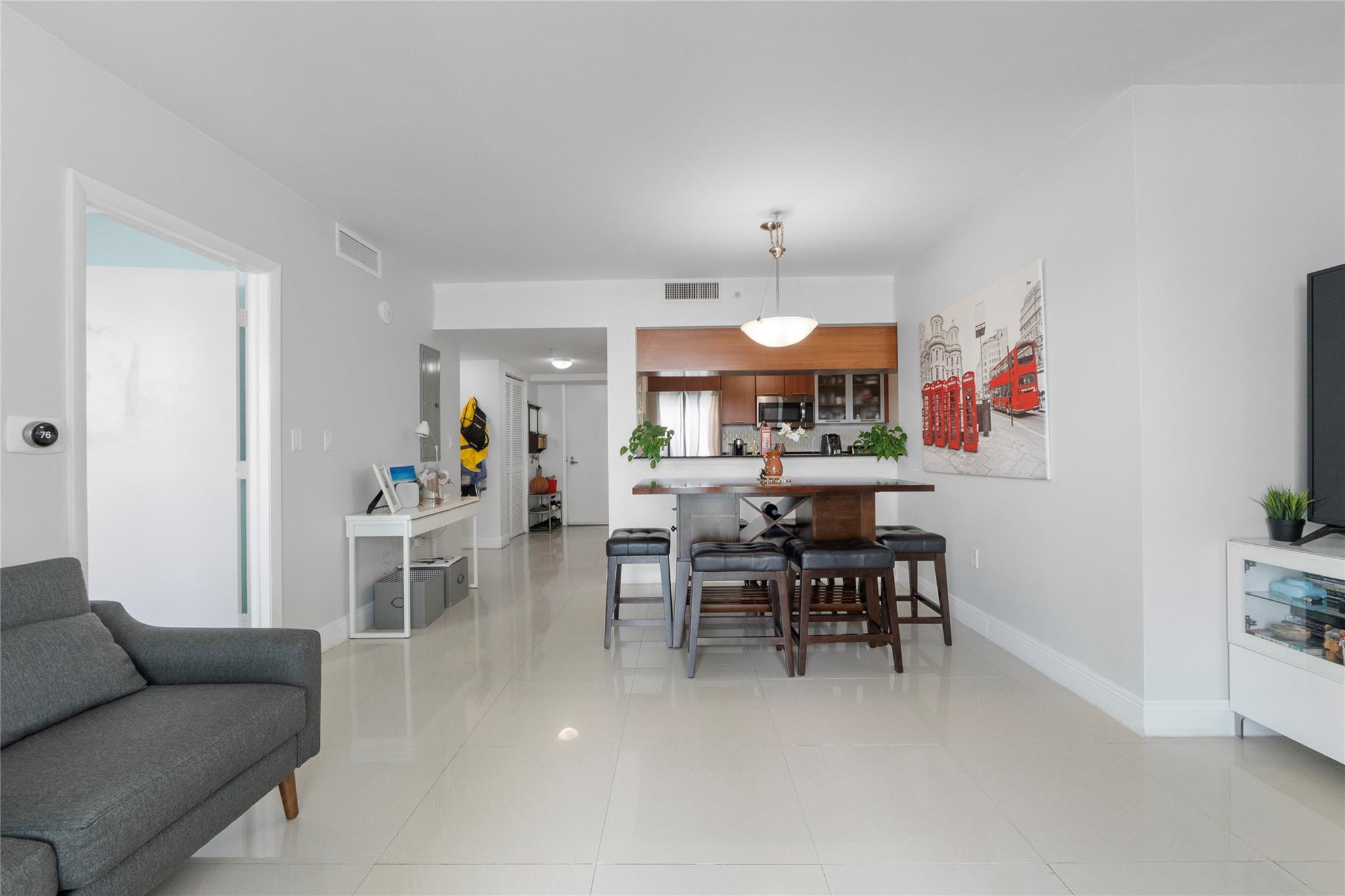 1800 N Bayshore Drive 2402