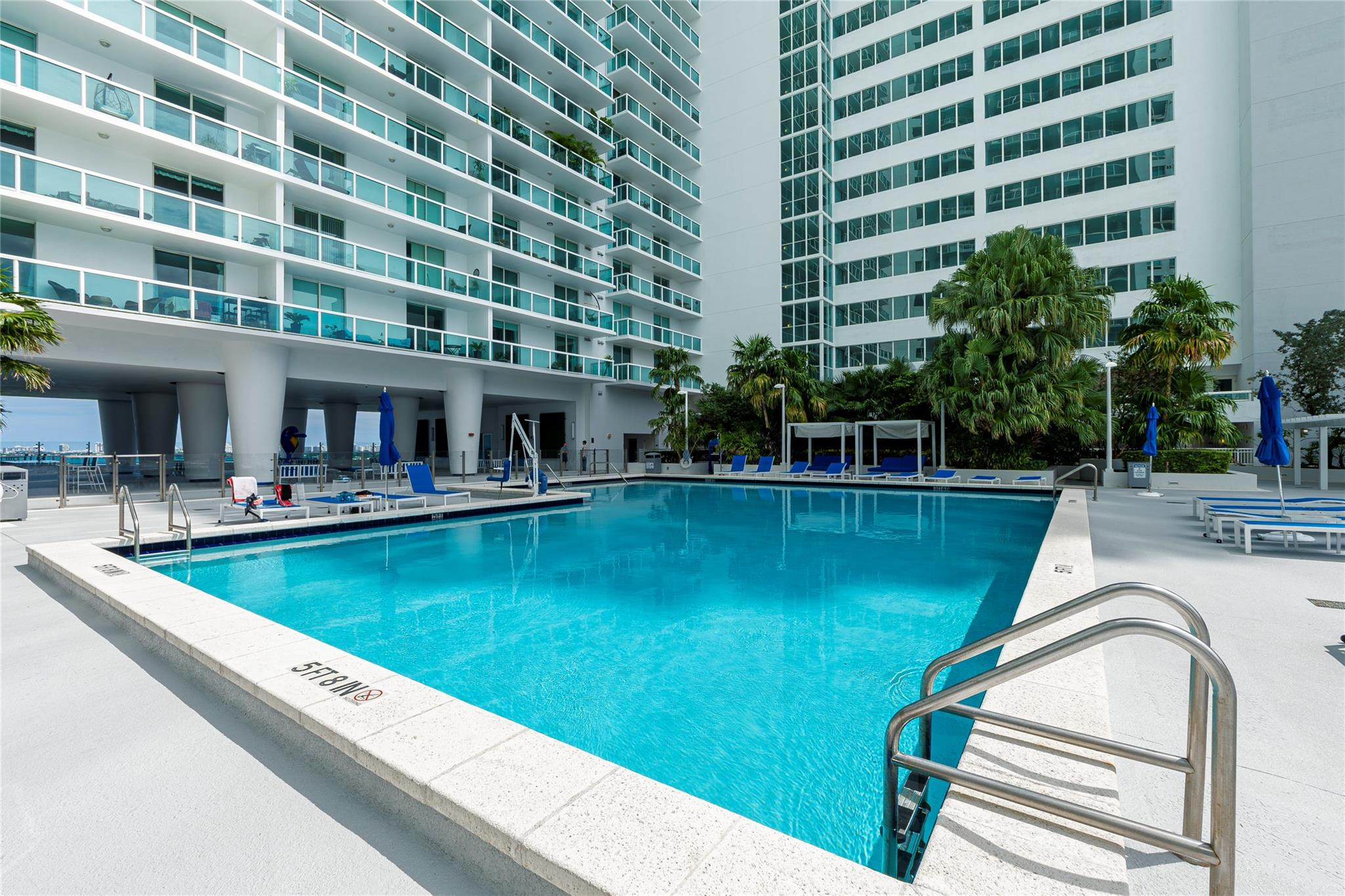 1800 N Bayshore Drive 2402