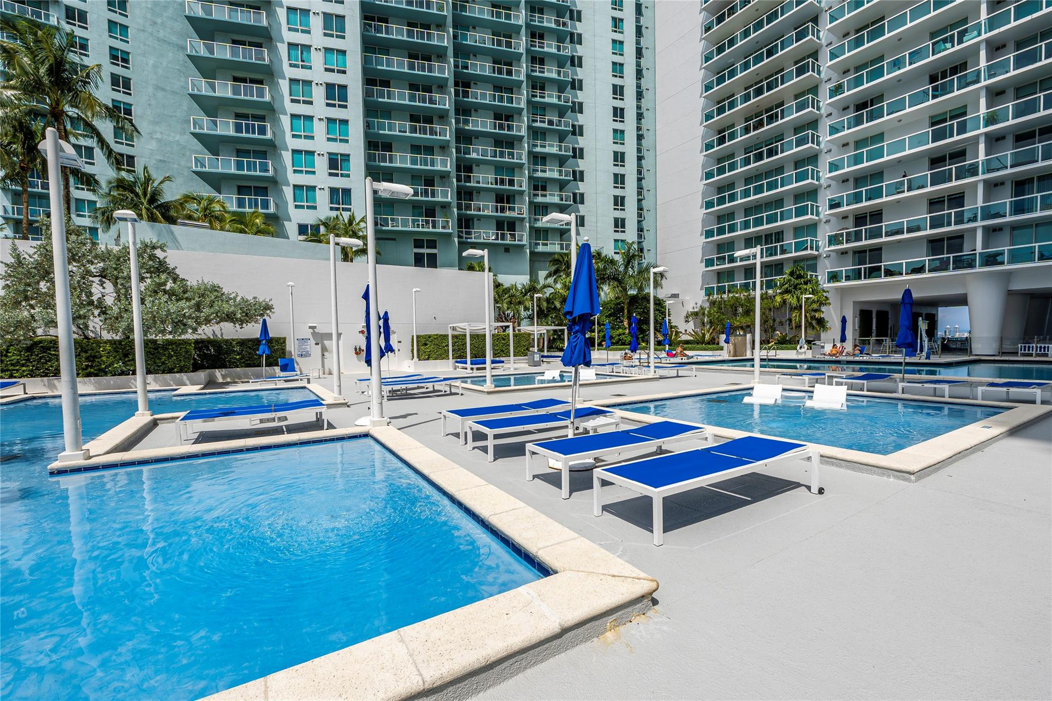 1800 N Bayshore Drive 2402