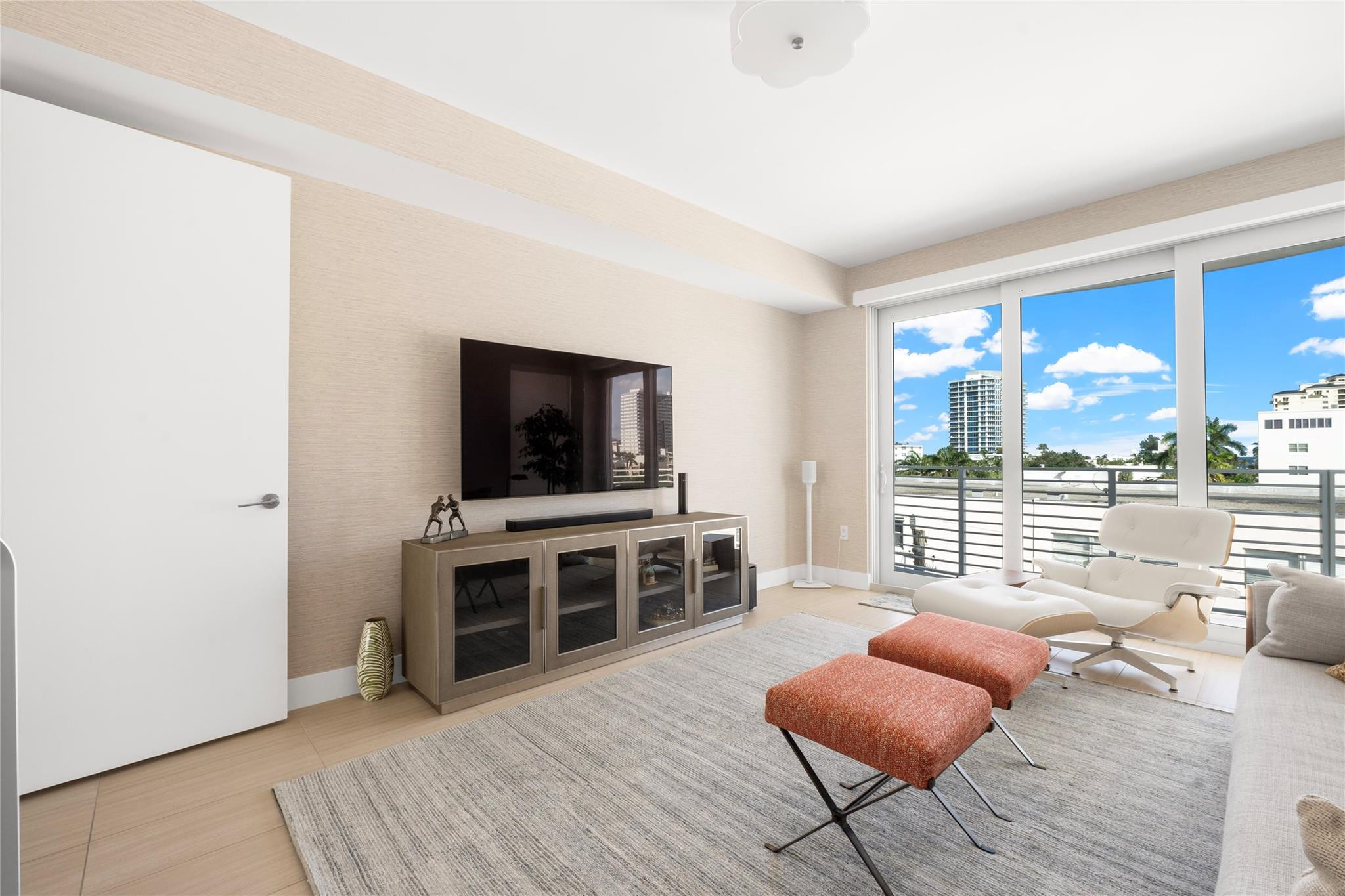 612 Bayshore Drive 402