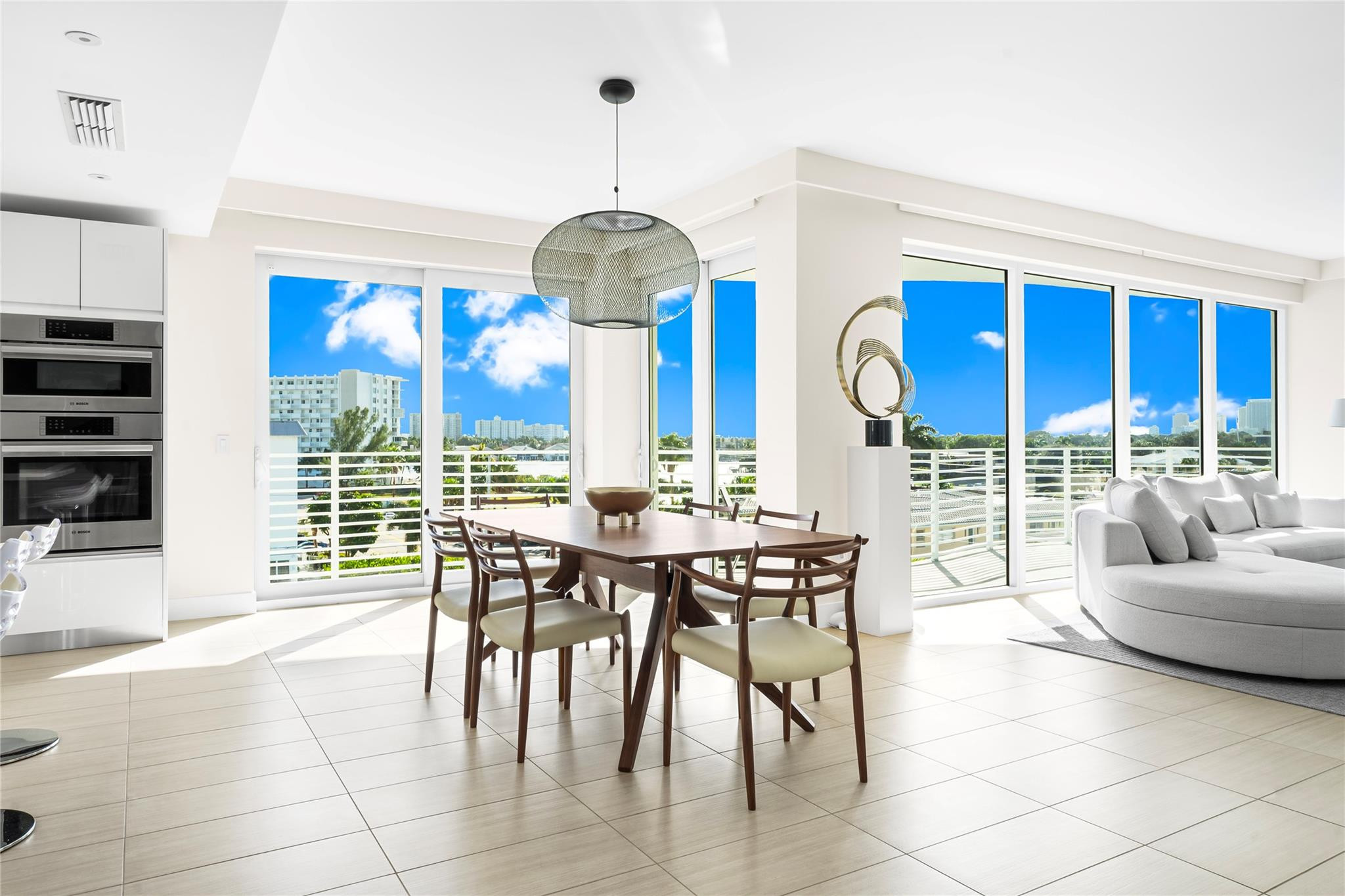 612 Bayshore Drive 402