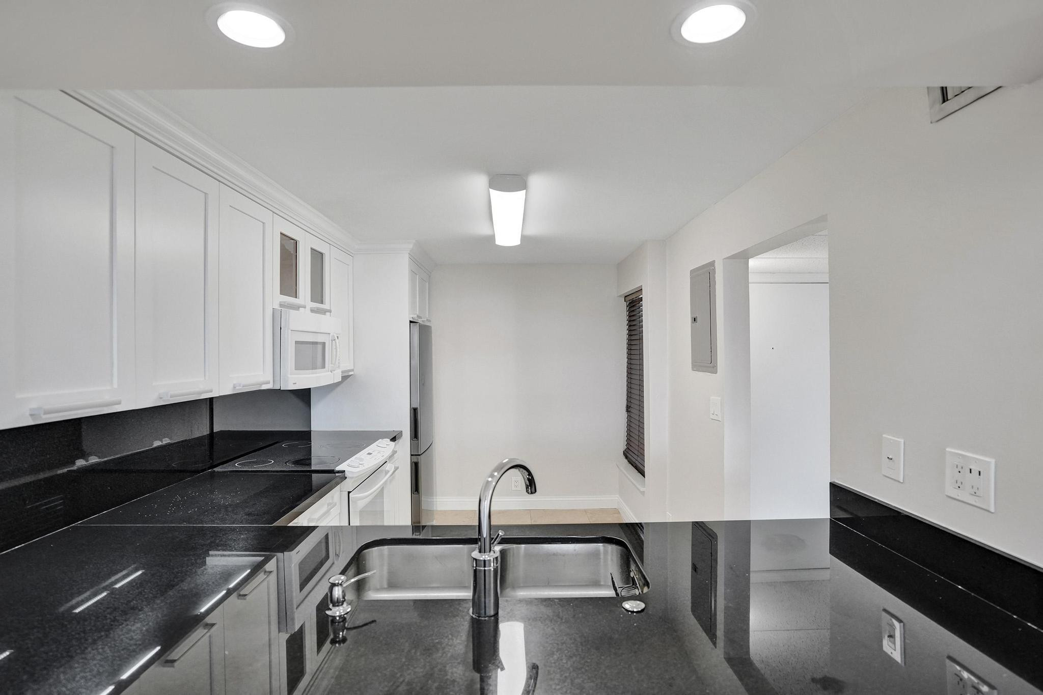 4 Royal Palm Way 503