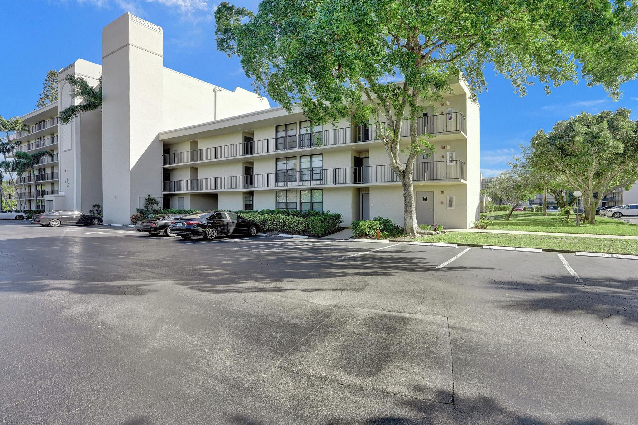 4 Royal Palm Way 503