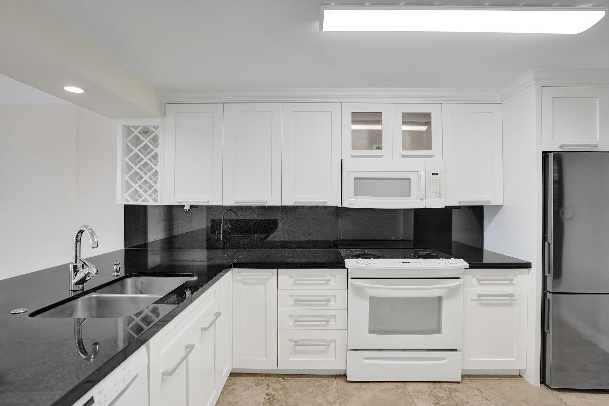 4 Royal Palm Way 503