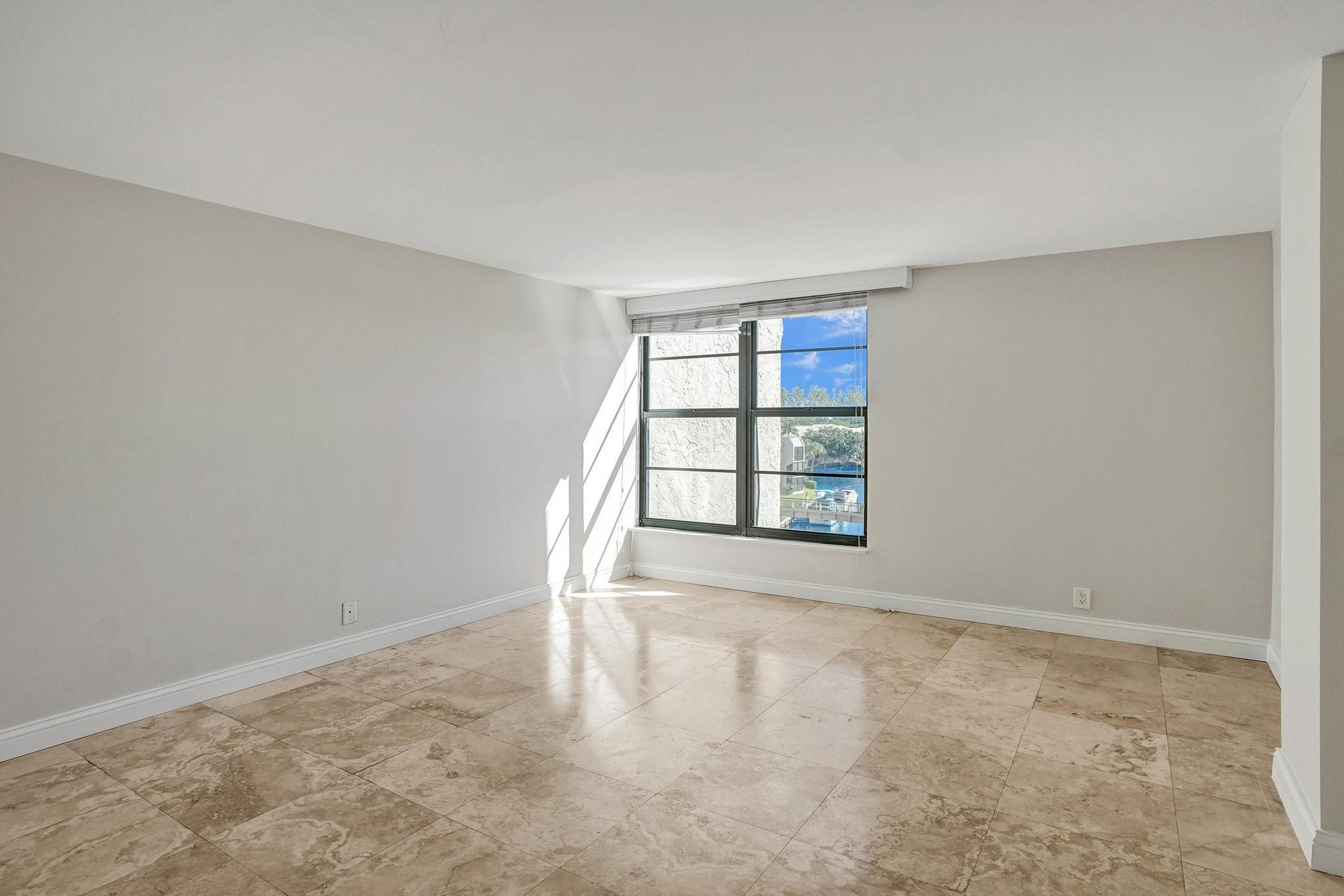 4 Royal Palm Way 503