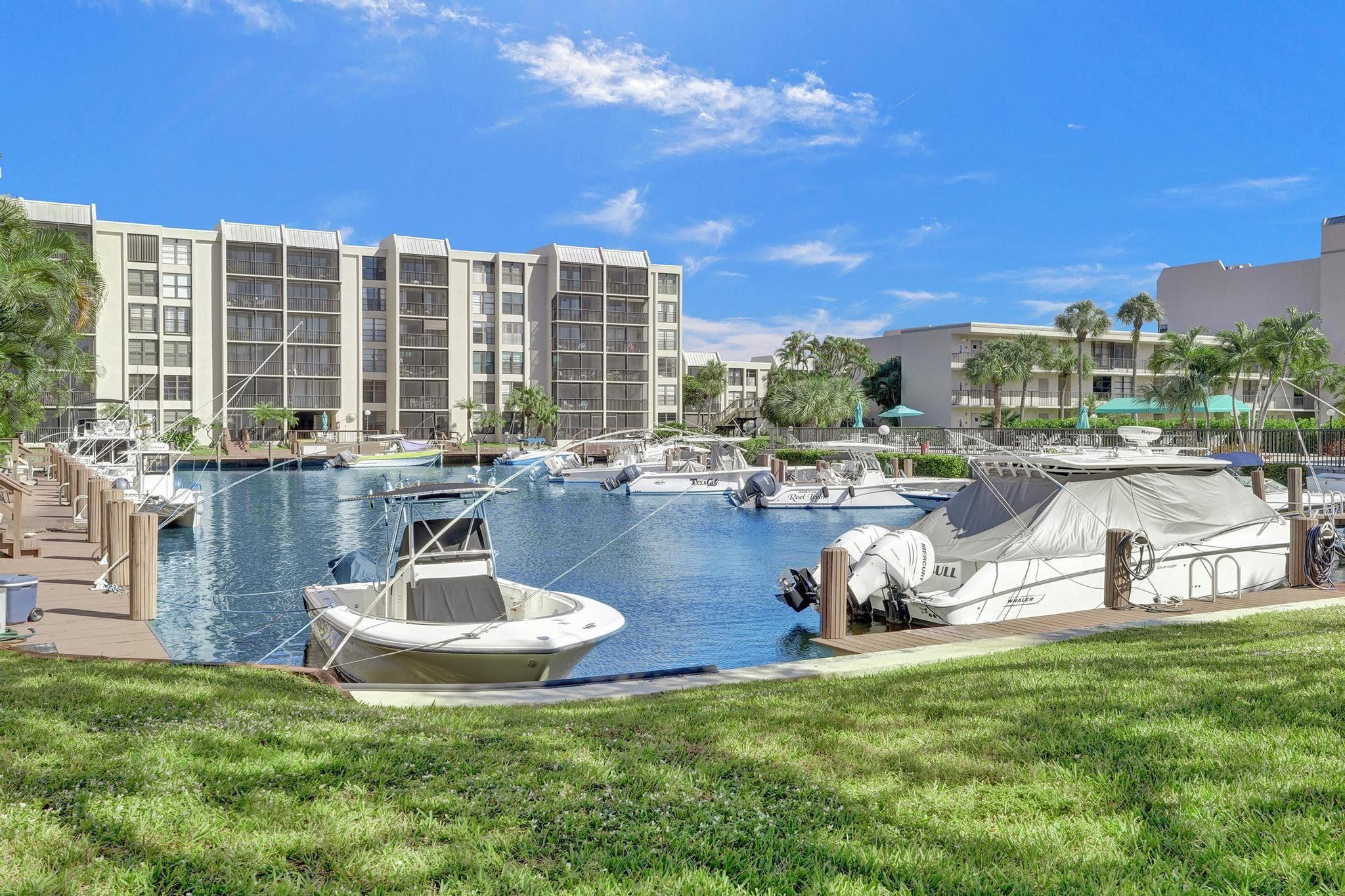 4 Royal Palm Way 503