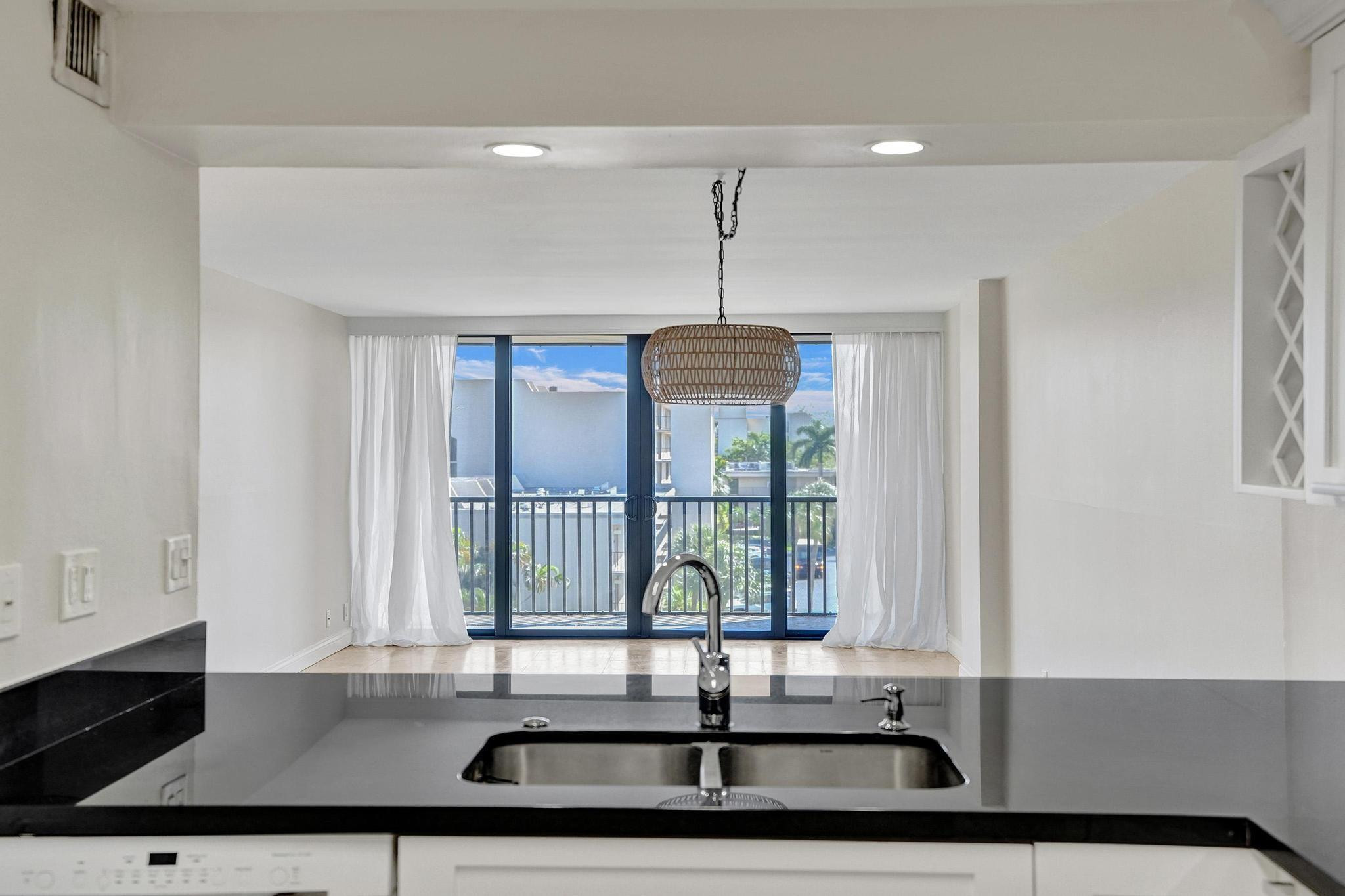 4 Royal Palm Way 503