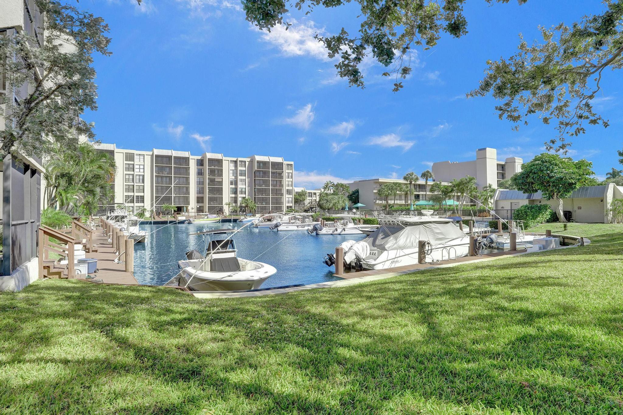 4 Royal Palm Way 503