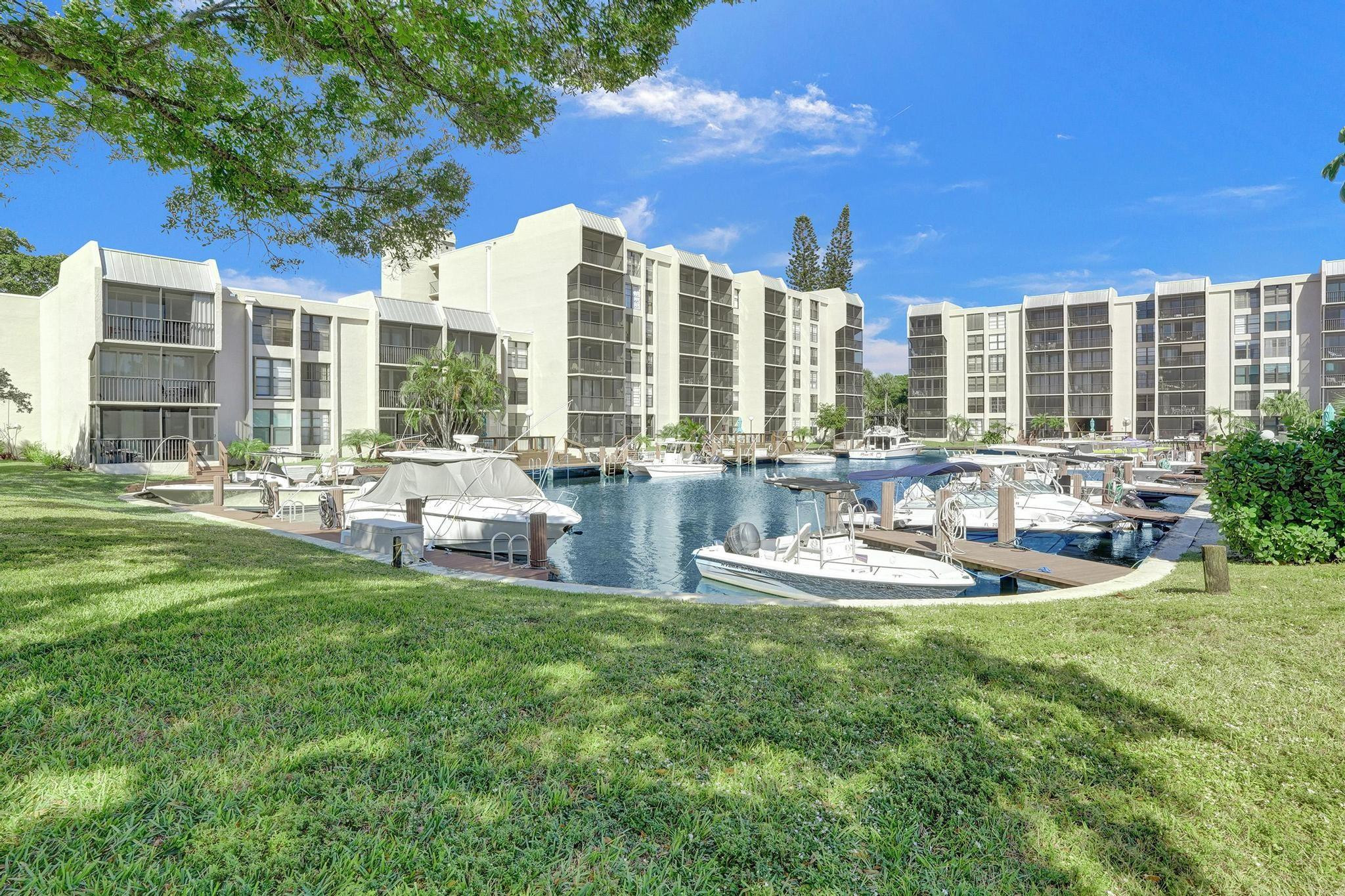 4 Royal Palm Way 503