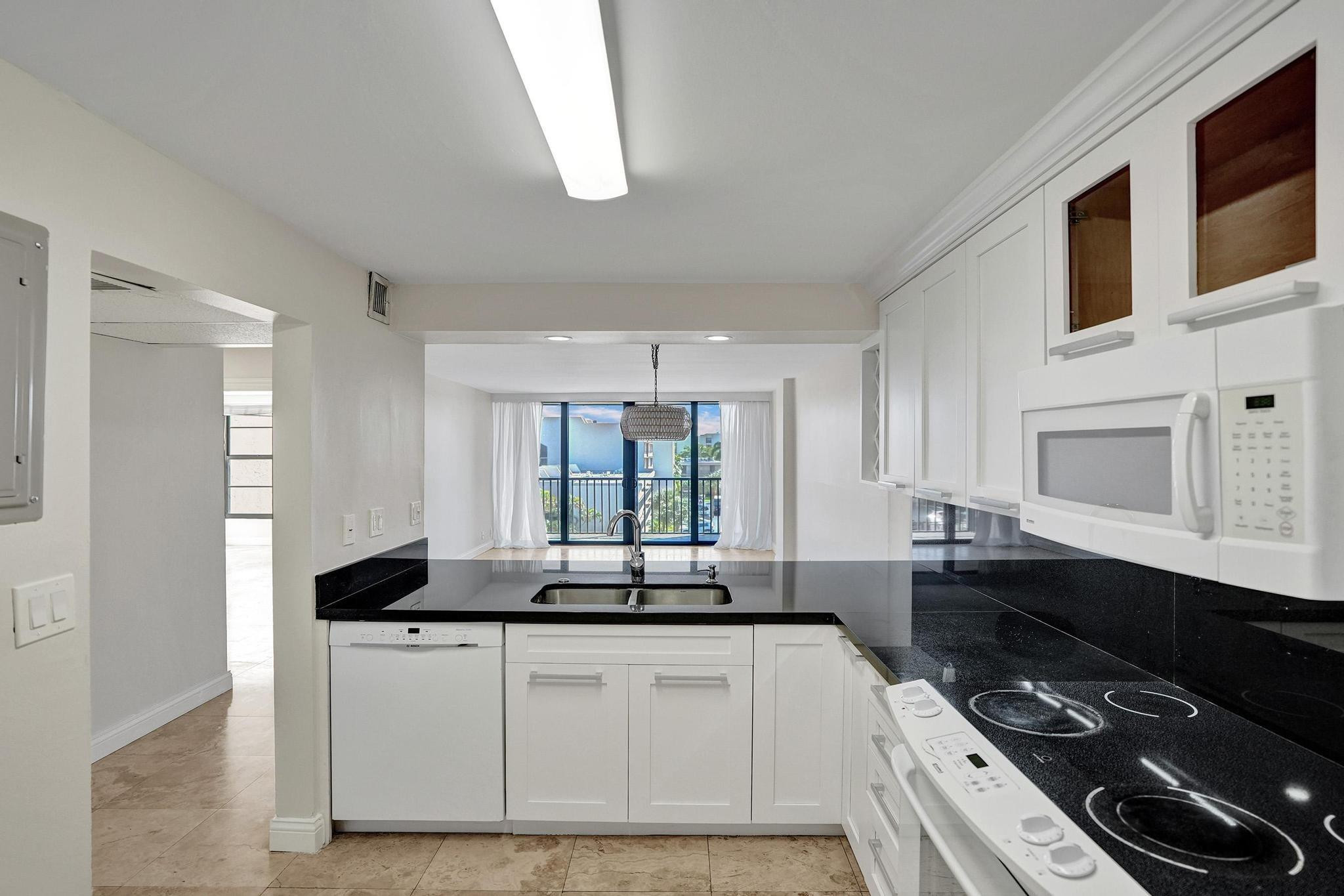 4 Royal Palm Way 503