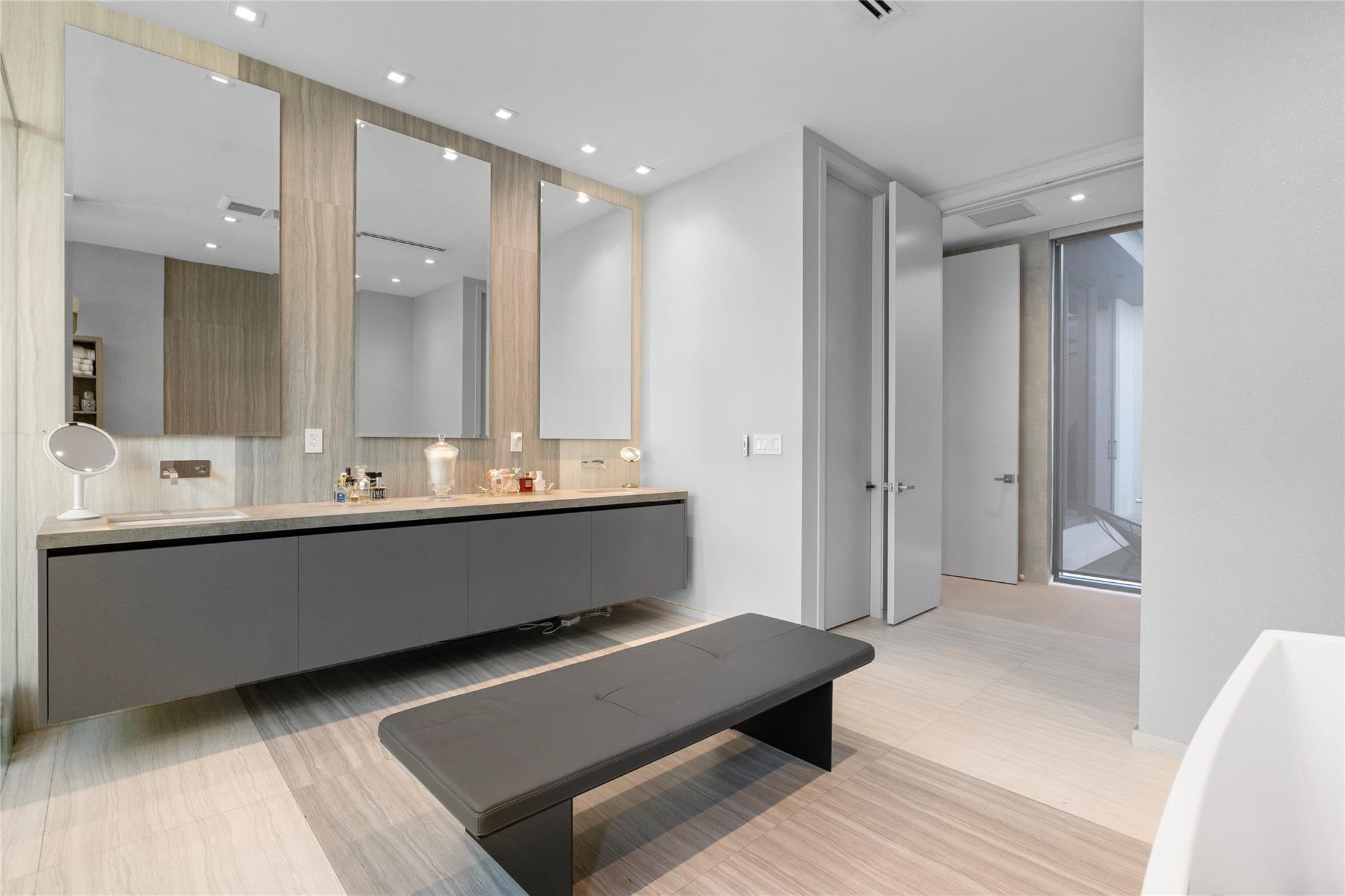 3917 Country Club Lane