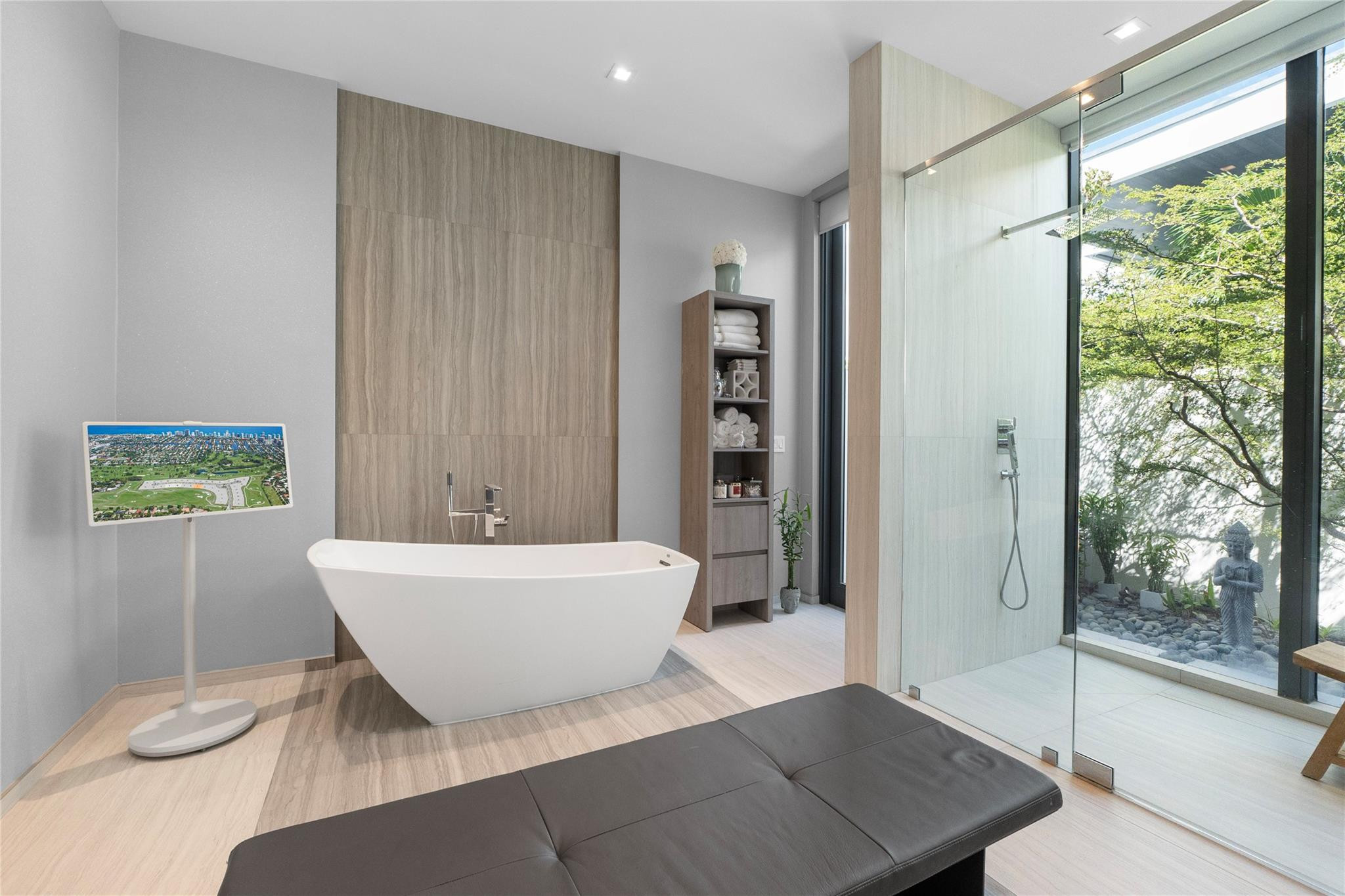 3917 Country Club Lane