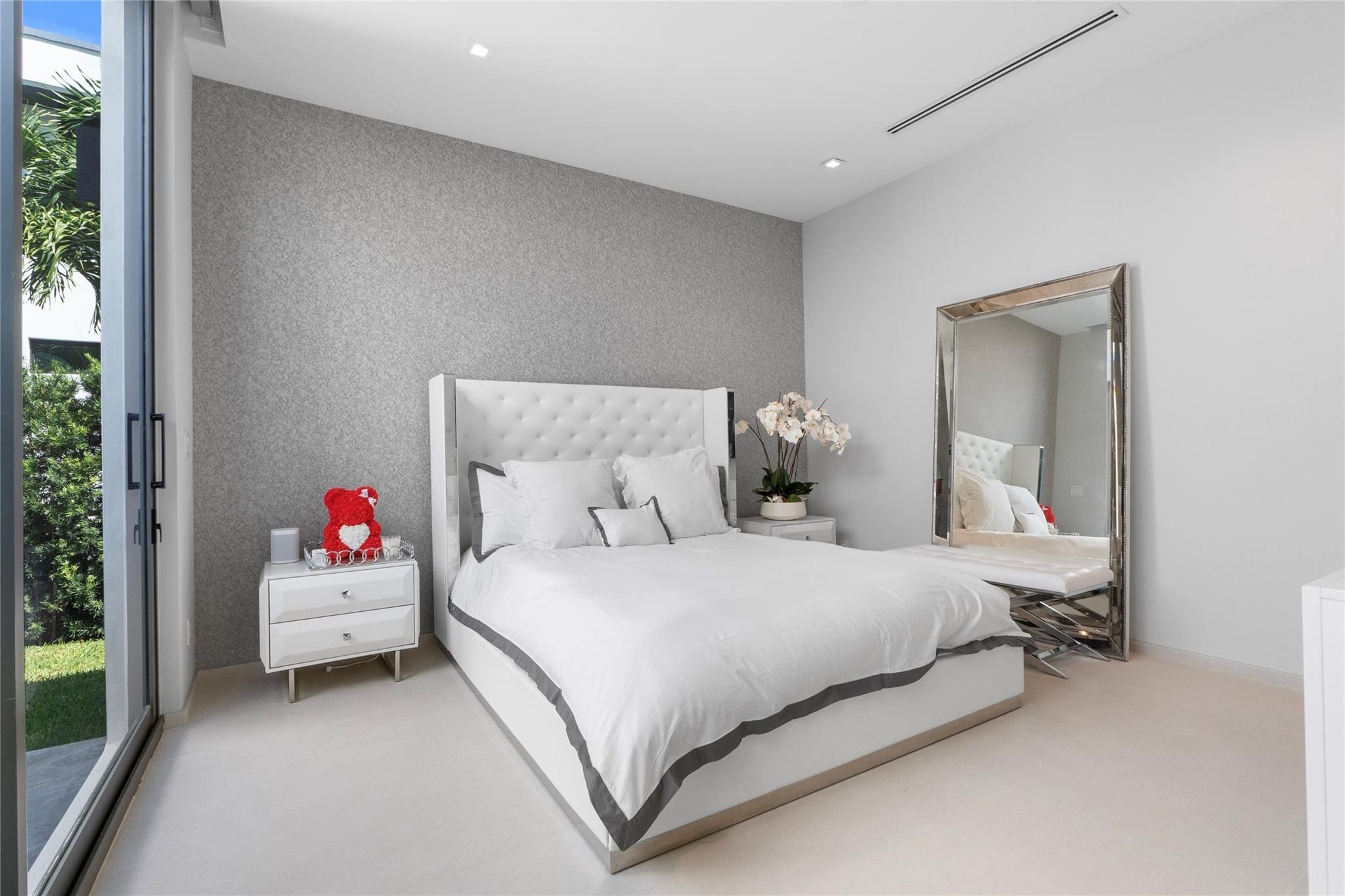 3917 Country Club Lane