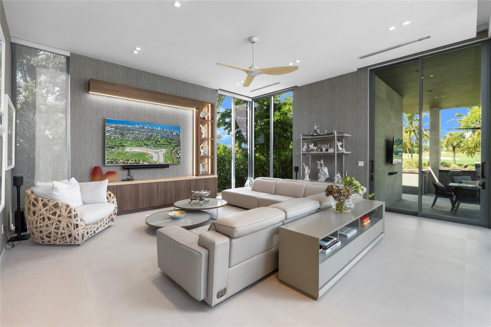 3917 Country Club Lane