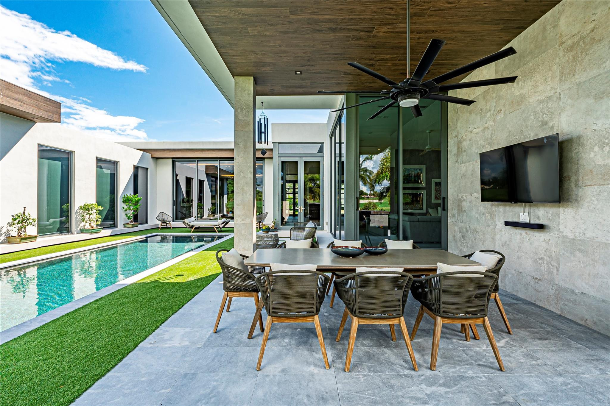 3917 Country Club Lane