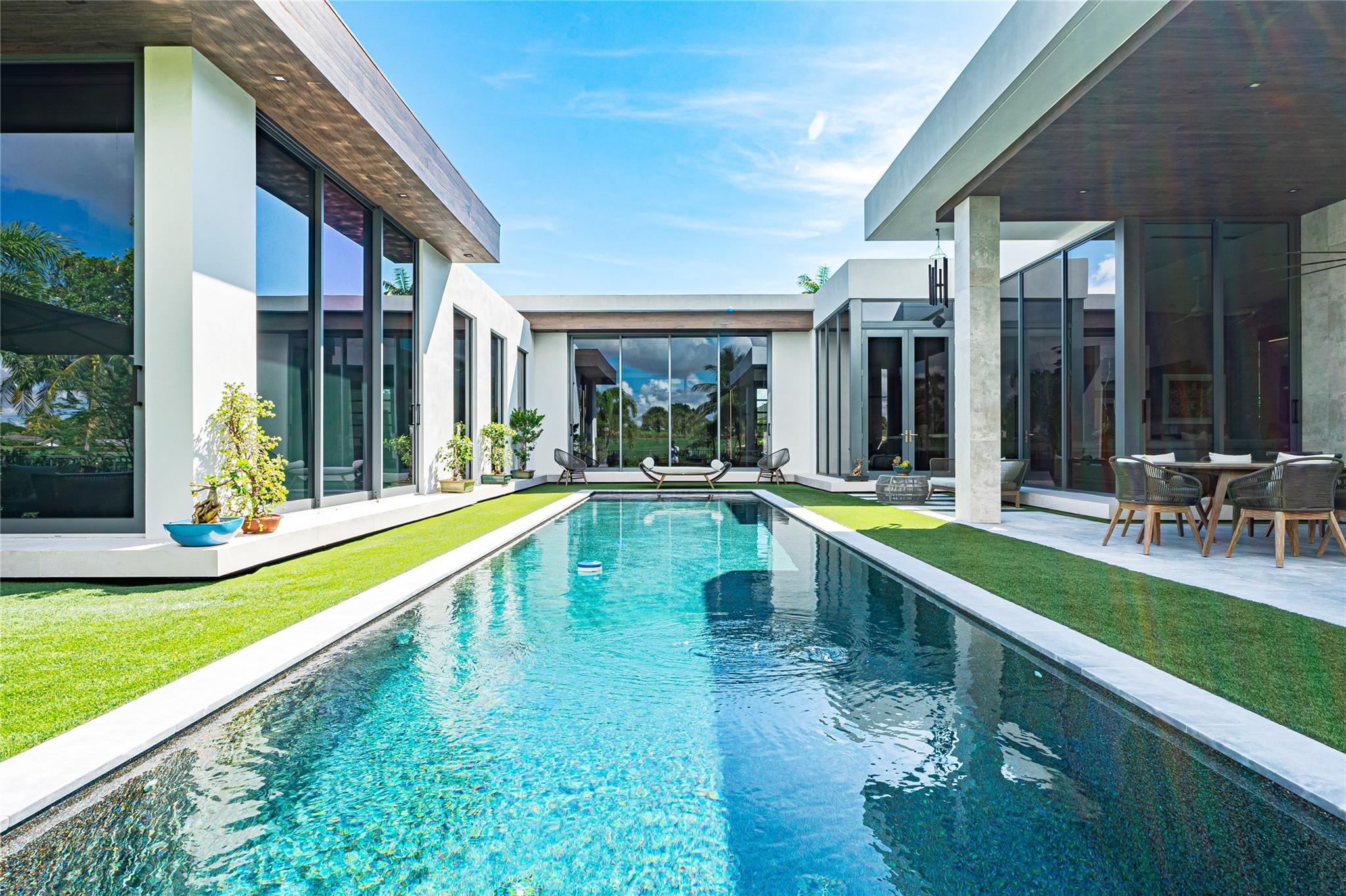 3917 Country Club Lane