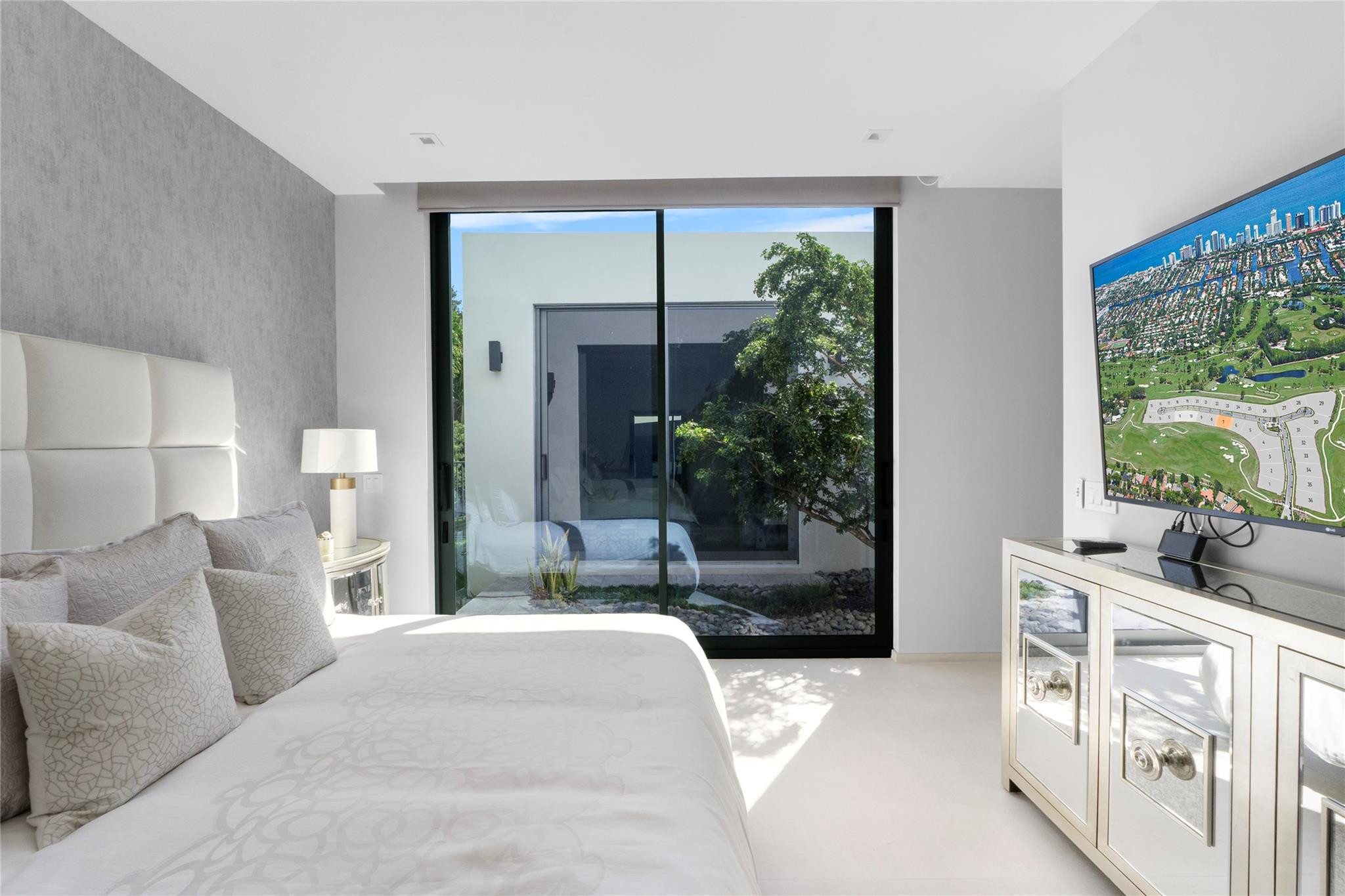 3917 Country Club Lane