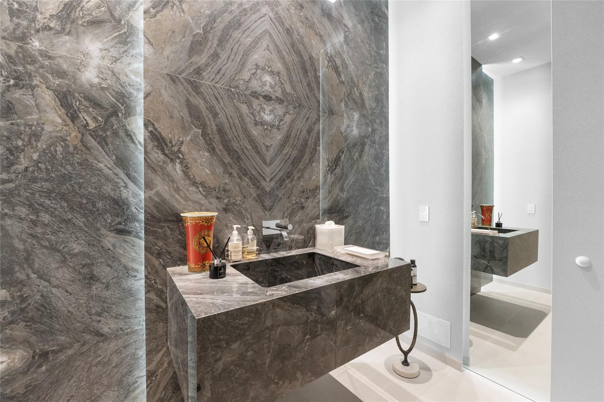 3917 Country Club Lane