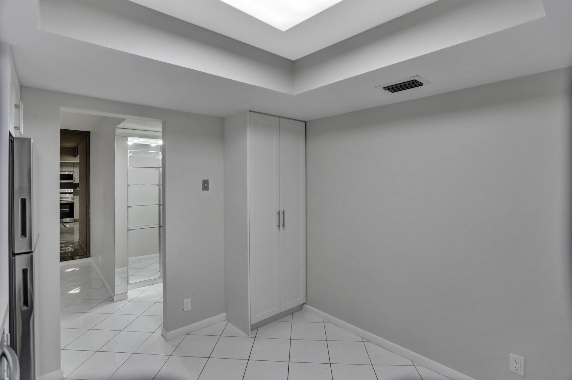 1821 NE 40th Court 307