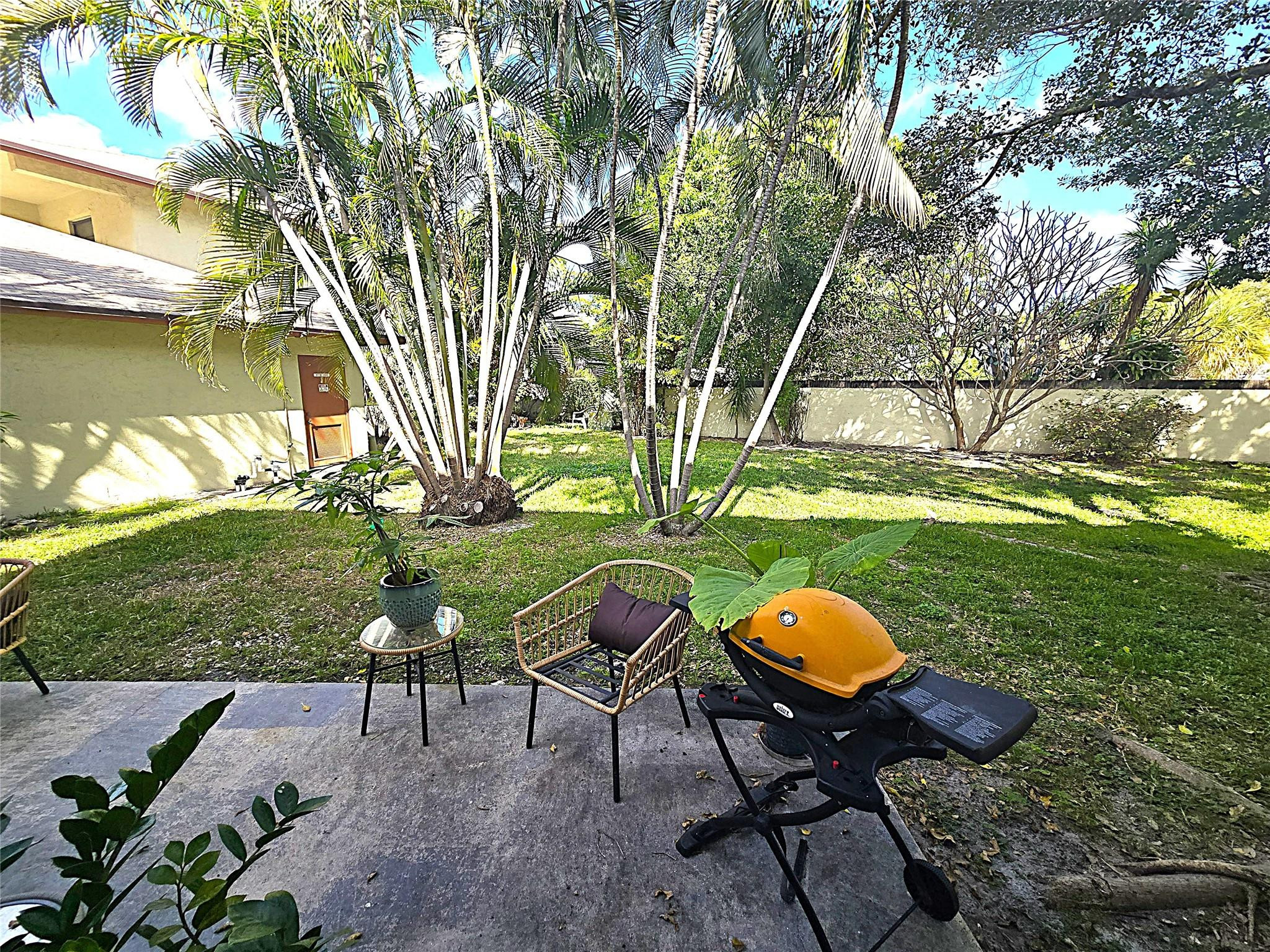 1821 NE 40th Court 307