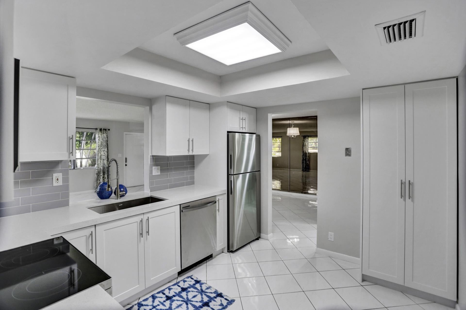 1821 NE 40th Court 307