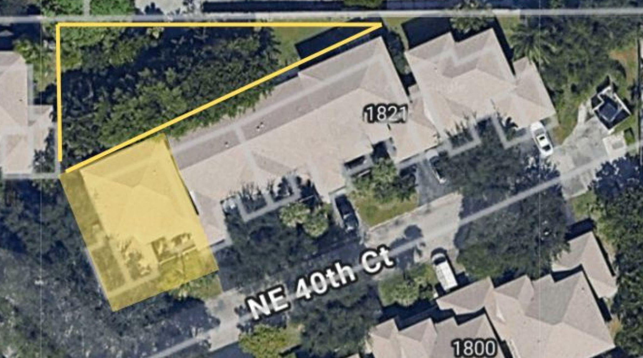 1821 NE 40th Court 307