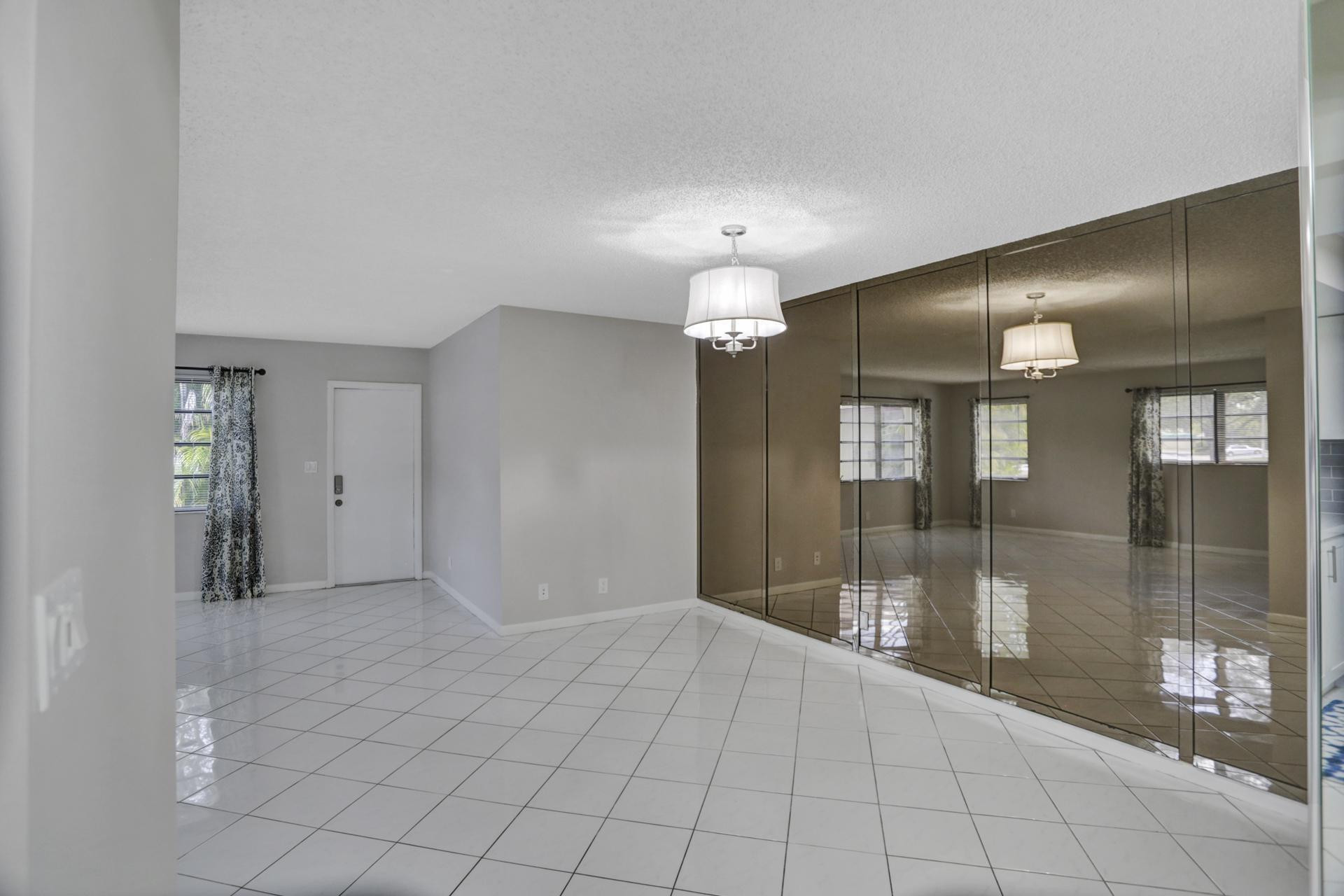 1821 NE 40th Court 307