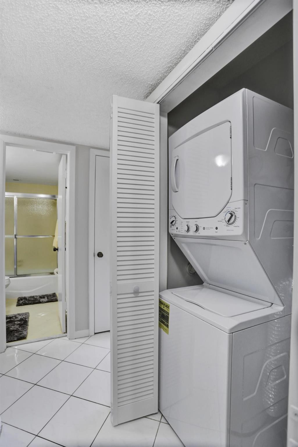 1821 NE 40th Court 307