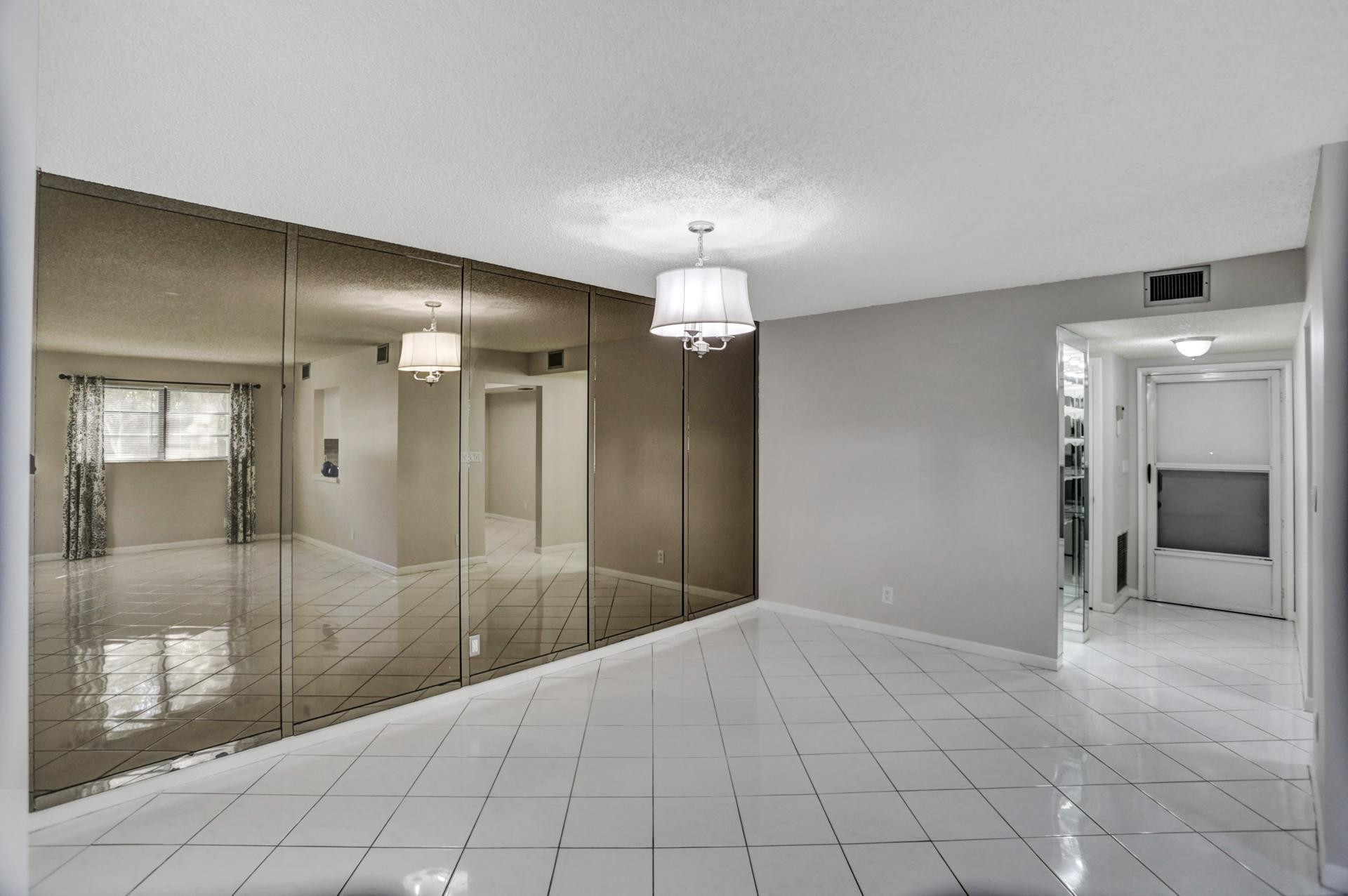 1821 NE 40th Court 307