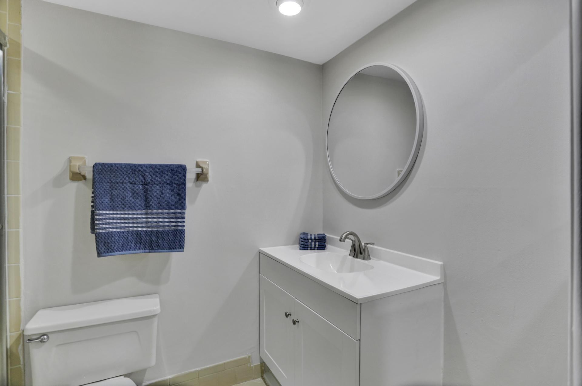 1821 NE 40th Court 307