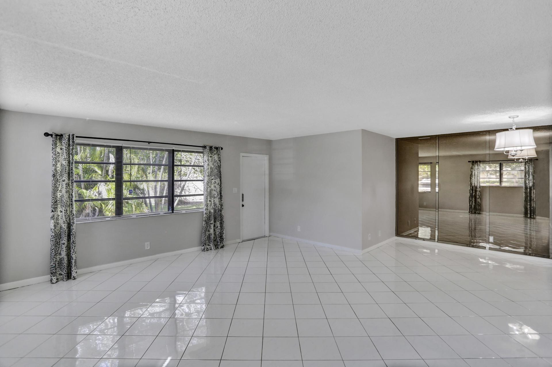 1821 NE 40th Court 307