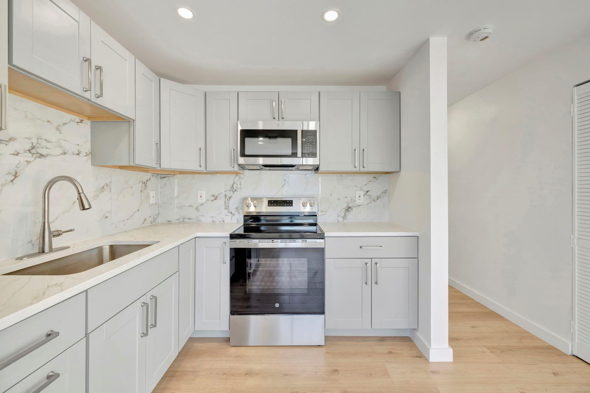 3404 Sloan Road