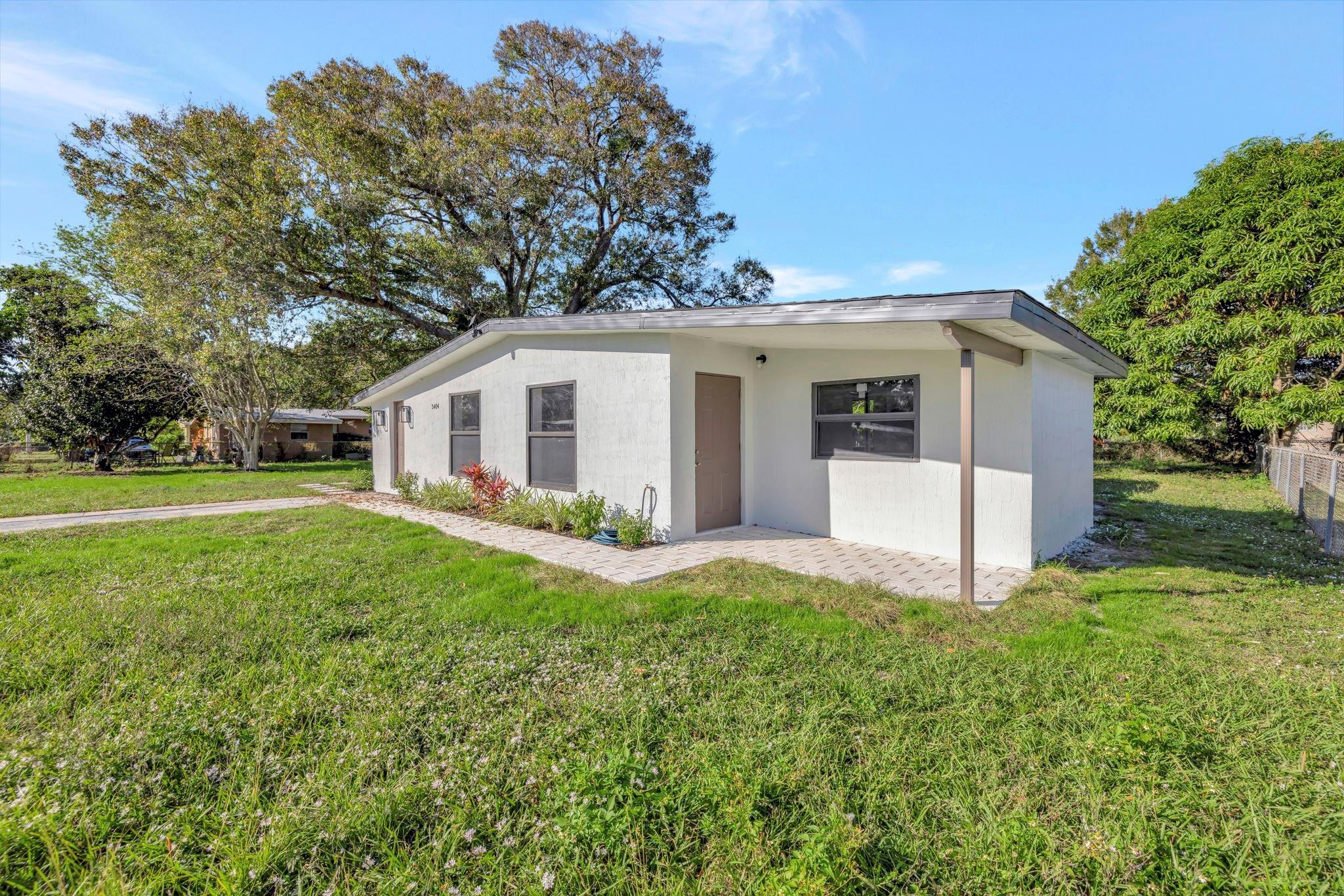 3404 Sloan Road