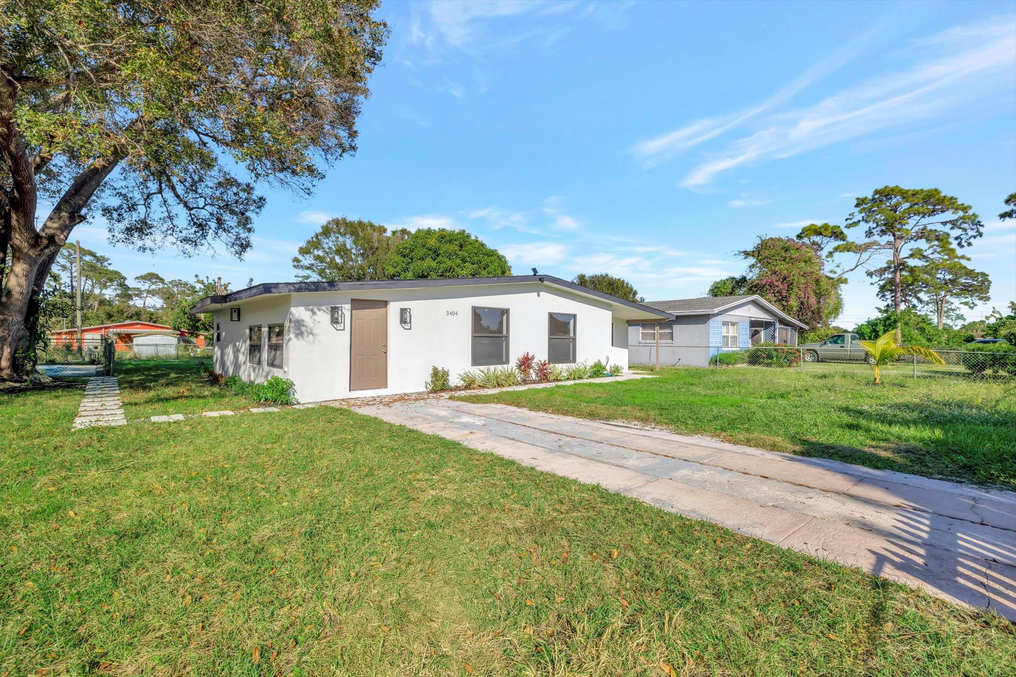 3404 Sloan Road