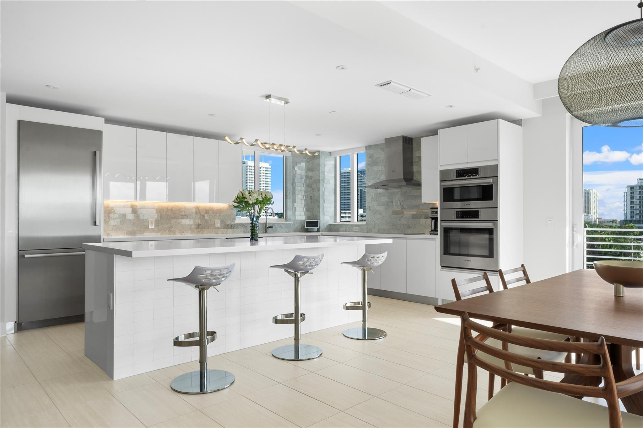 612 Bayshore Drive 402