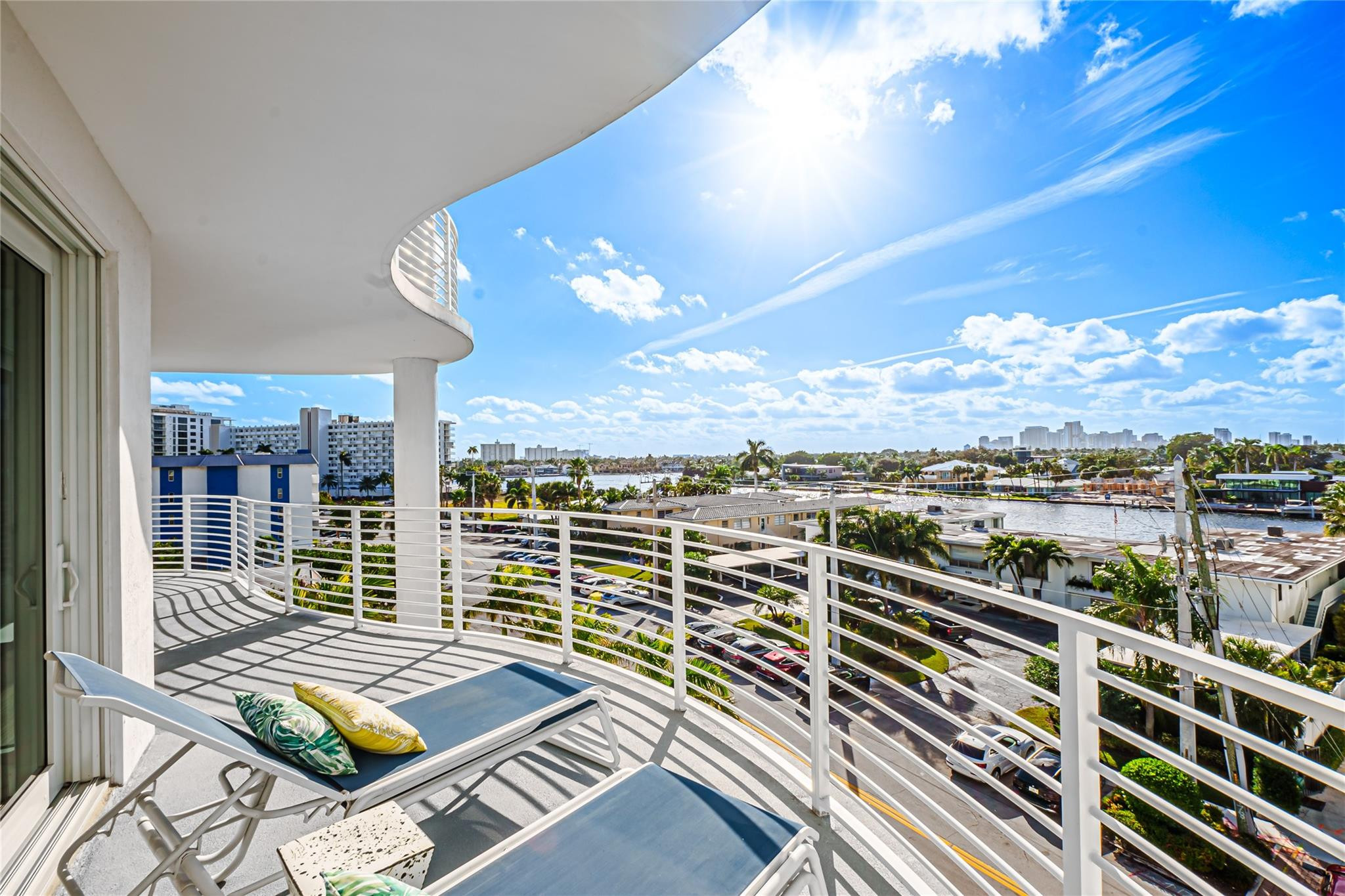 612 Bayshore Drive 402