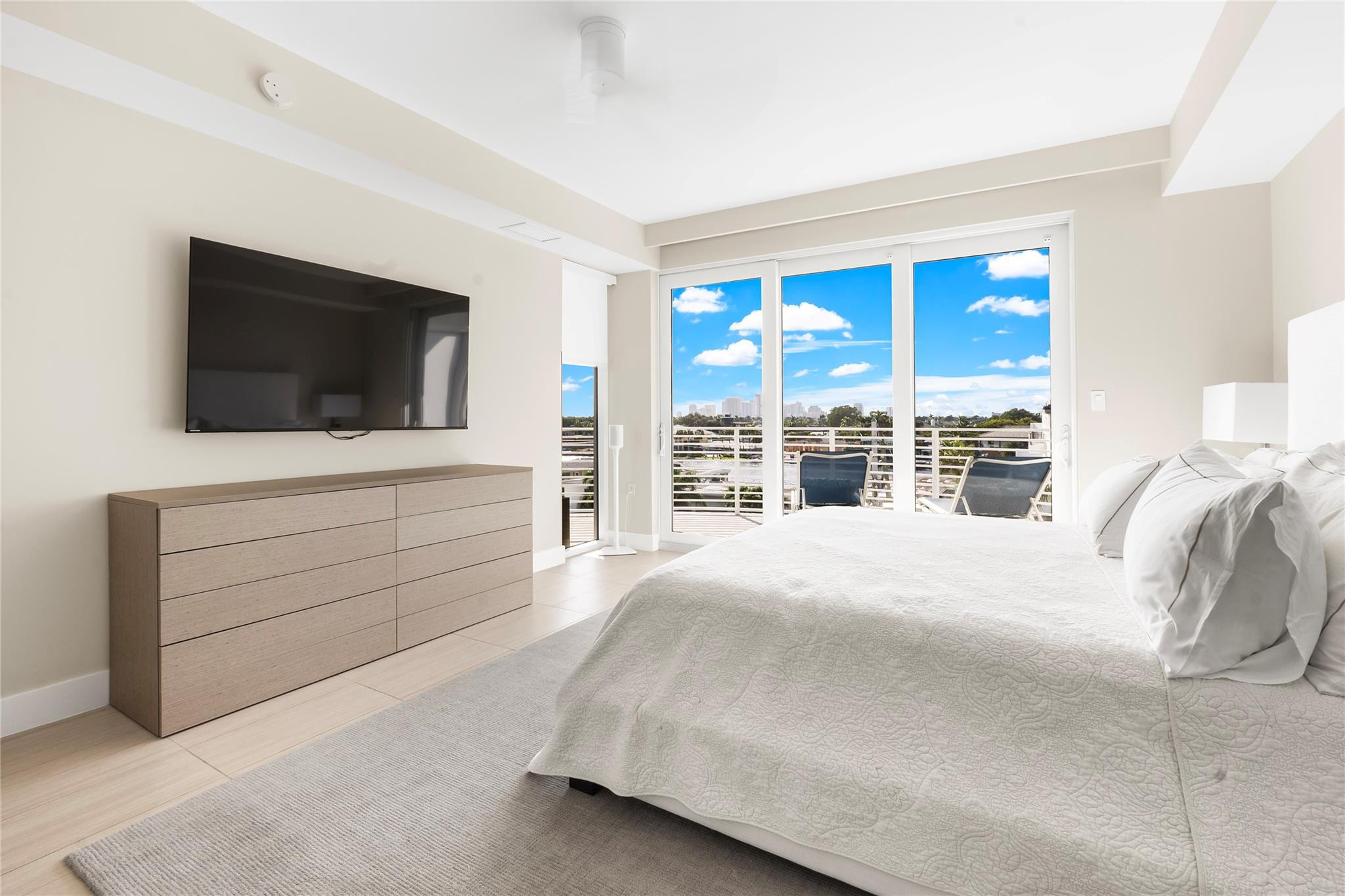 612 Bayshore Drive 402