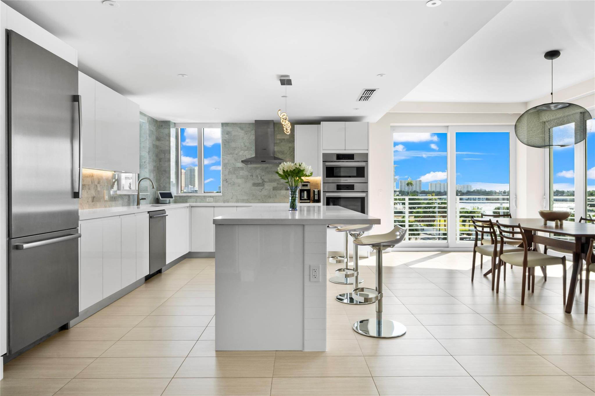 612 Bayshore Drive 402