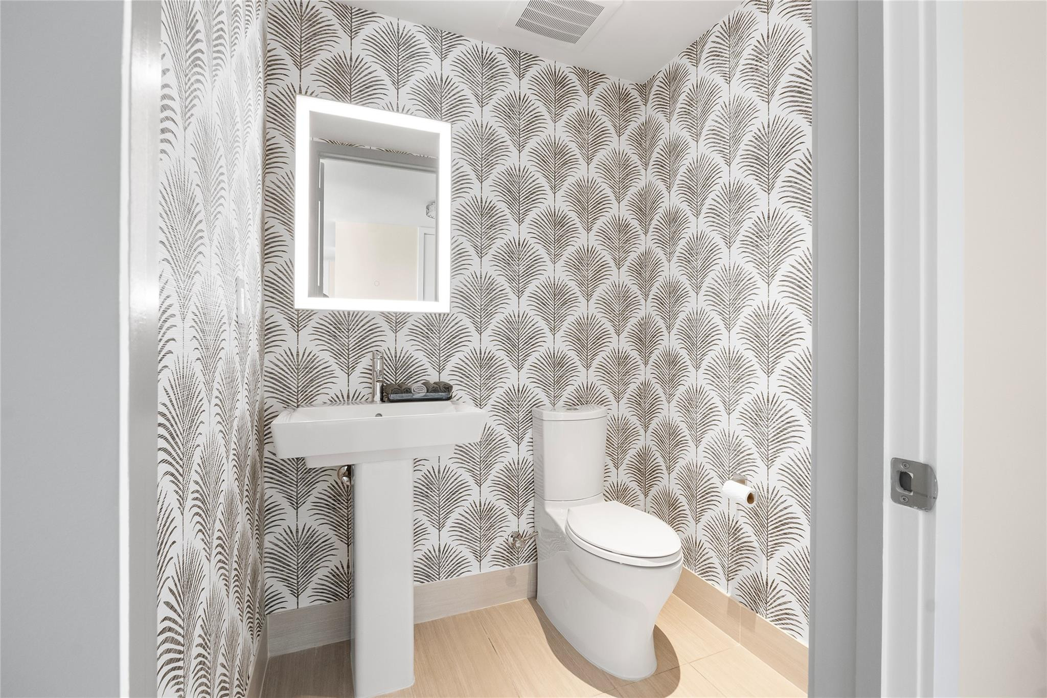 612 Bayshore Drive 402