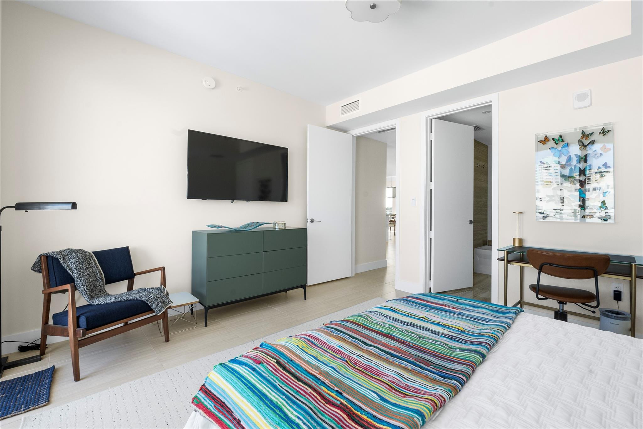 612 Bayshore Drive 402