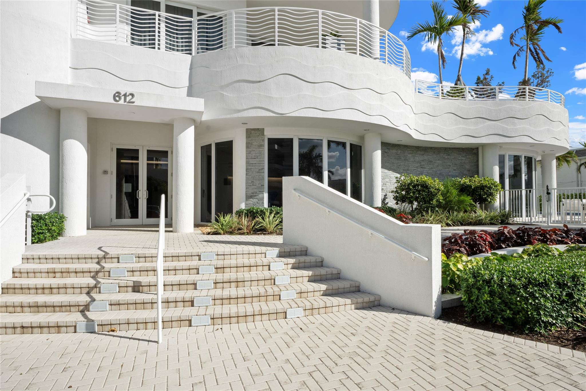 612 Bayshore Drive 402