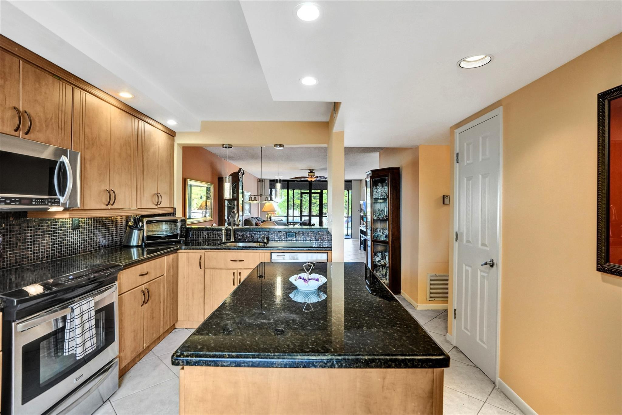 1100 SE 5th Court 85