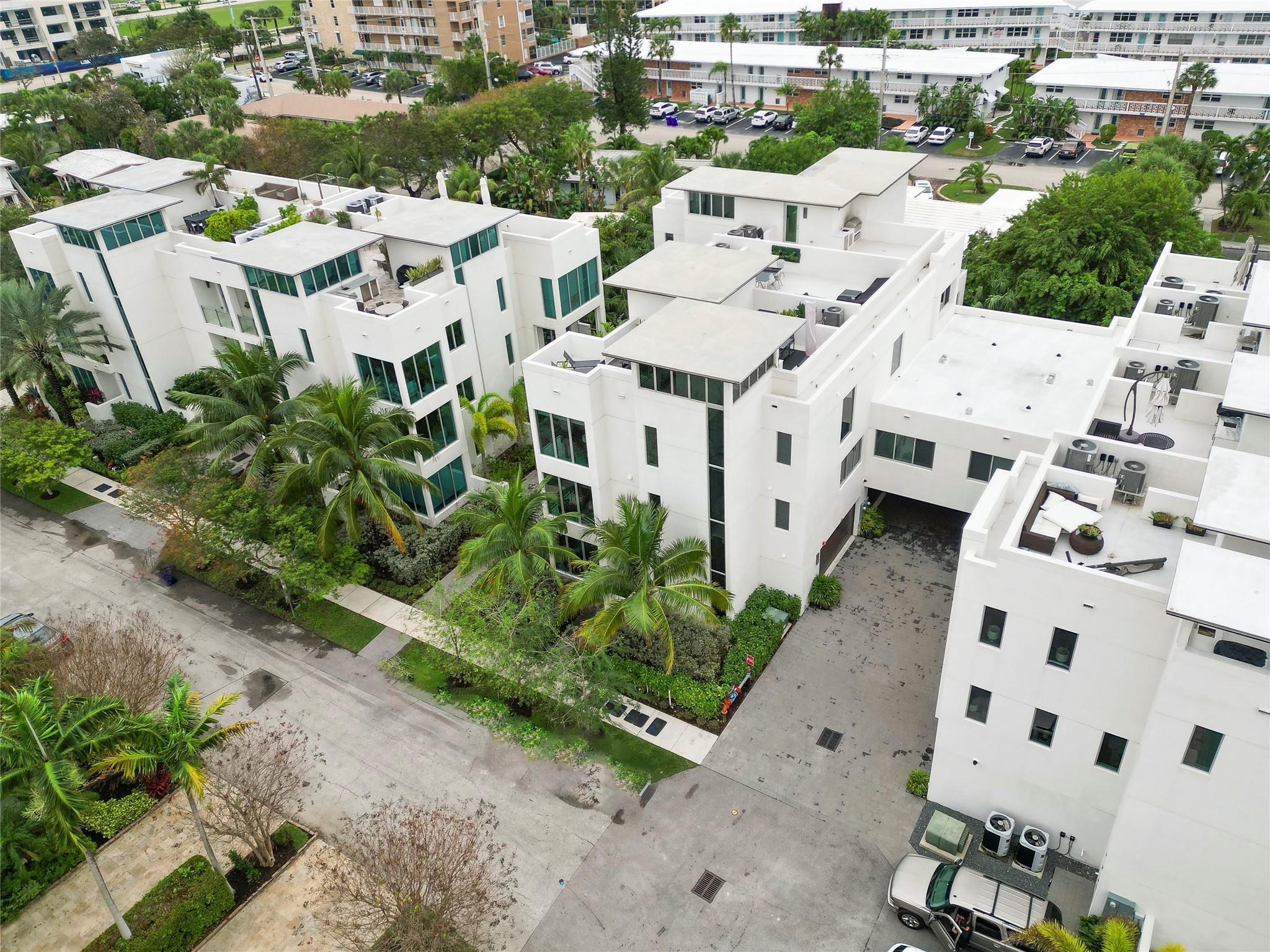 246 Garden Court 246, Lauderdale-By-The-Sea Unit: 246